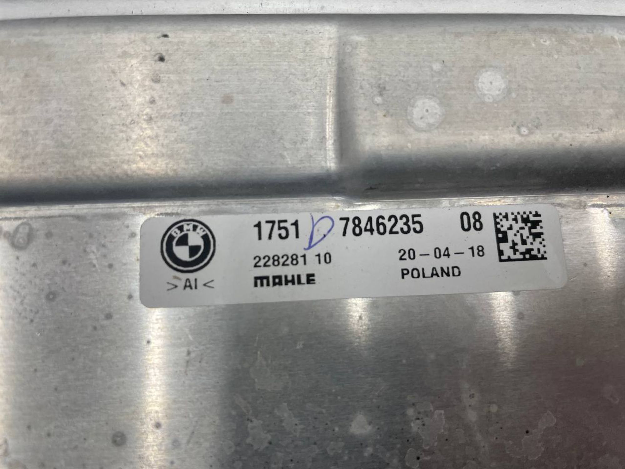 https://ycs.partsauto.market/partsauto-images/thmbs/userImages/h353NjtZg3VDP19b5HMt7LlpbQ93/part/030d6bac-b1be-4cb8-9050-370e23f63c0d_1709897611444.jpg