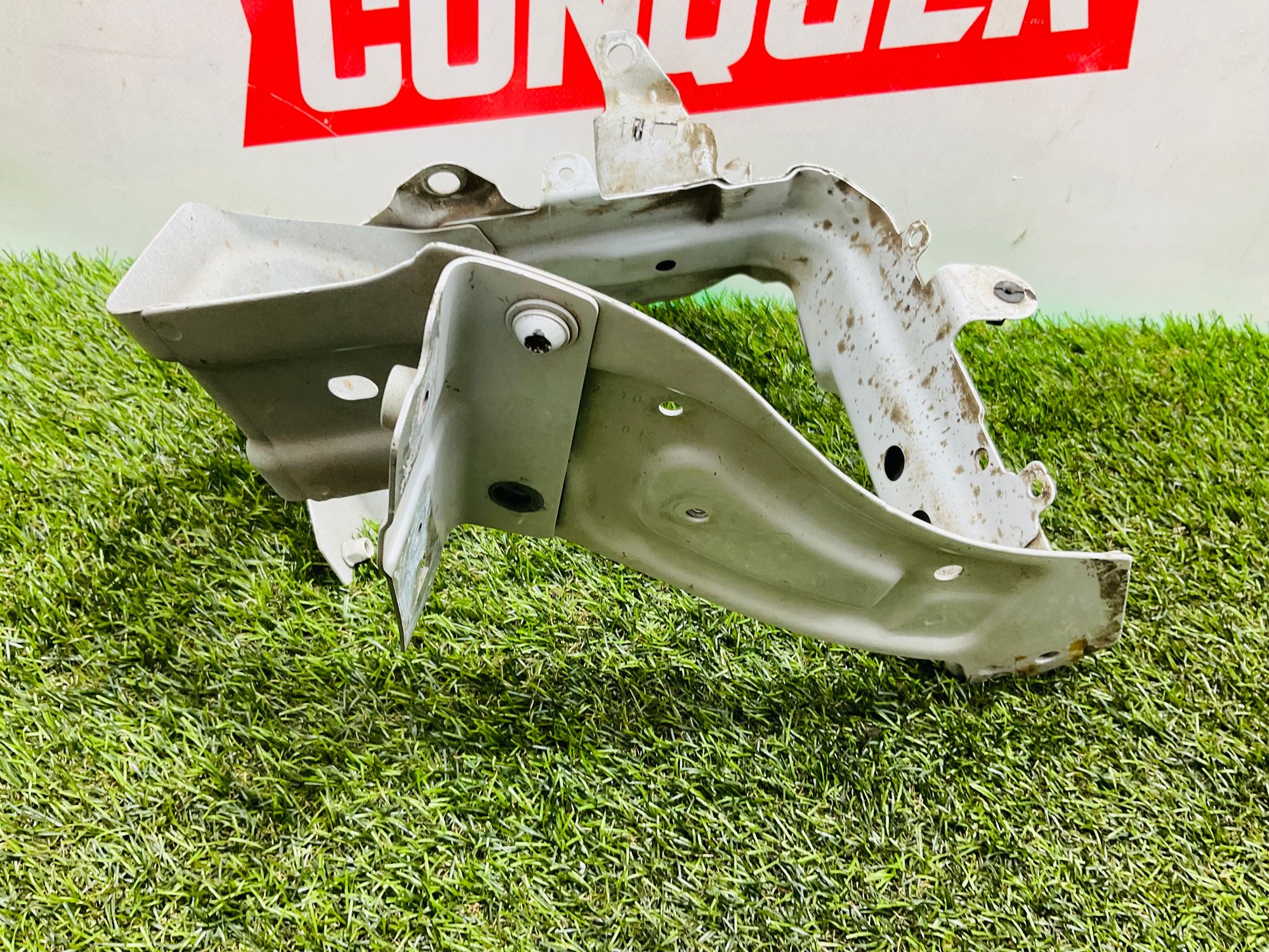 https://ycs.partsauto.market/partsauto-images/thmbs/userImages/h353NjtZg3VDP19b5HMt7LlpbQ93/part/03af787d-042a-4de2-b78c-a69f76bc03f8_1787322804327.jpg