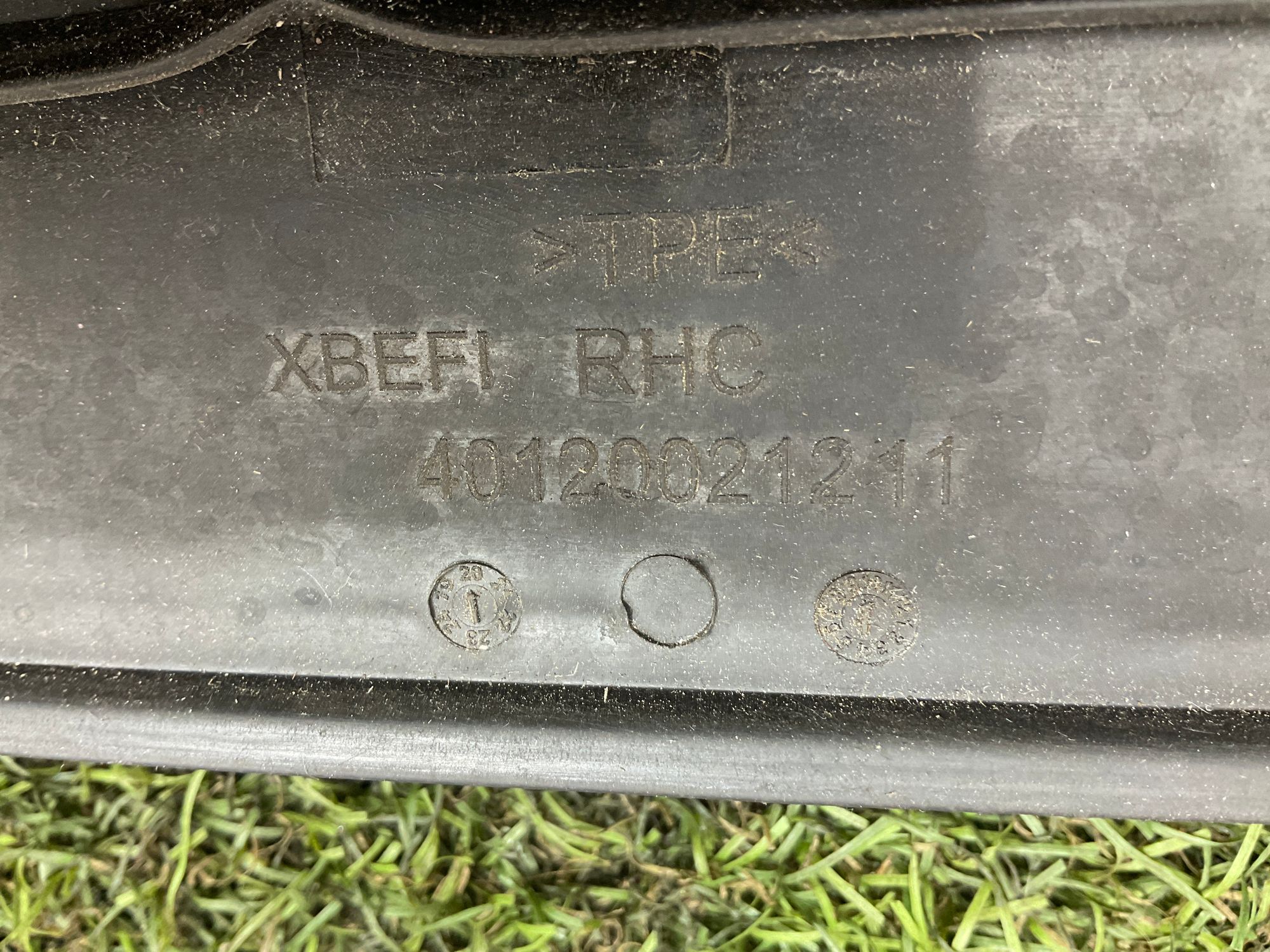 Рейлинг крыши правый Land Rover Defender II L663 2022, 25000 рублей, Москва