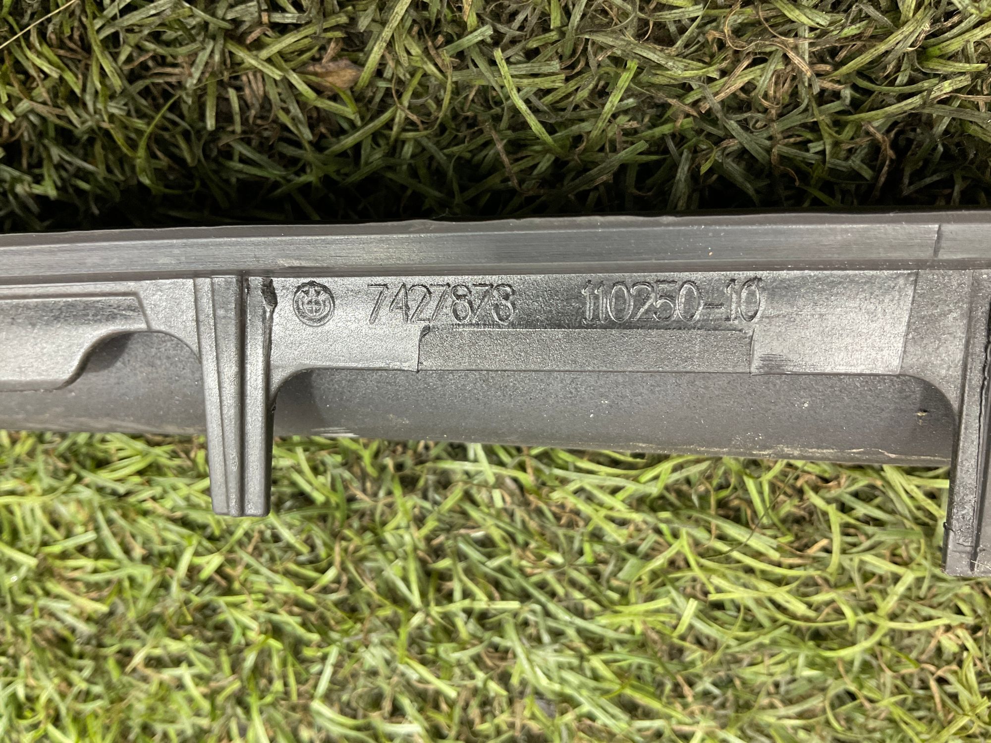 Водосток лобового стекла левый BMW M3, G80 2023, 1000 рублей, Москва