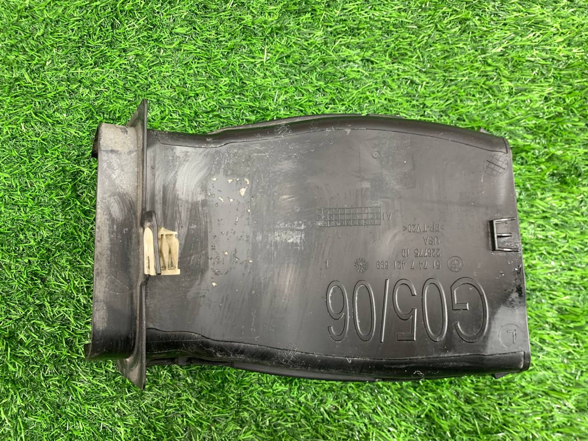 https://ycs.partsauto.market/partsauto-images/thmbs/userImages/h353NjtZg3VDP19b5HMt7LlpbQ93/part/041da82e-90c7-435d-b426-1448971c748a_1733143640091.jpg