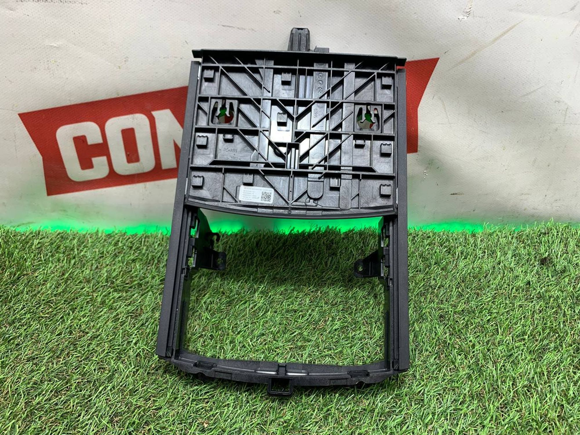 https://ycs.partsauto.market/partsauto-images/thmbs/userImages/h353NjtZg3VDP19b5HMt7LlpbQ93/part/04ad612d-84b5-4381-aaa6-4c9846a133c6_1718009556049.jpg