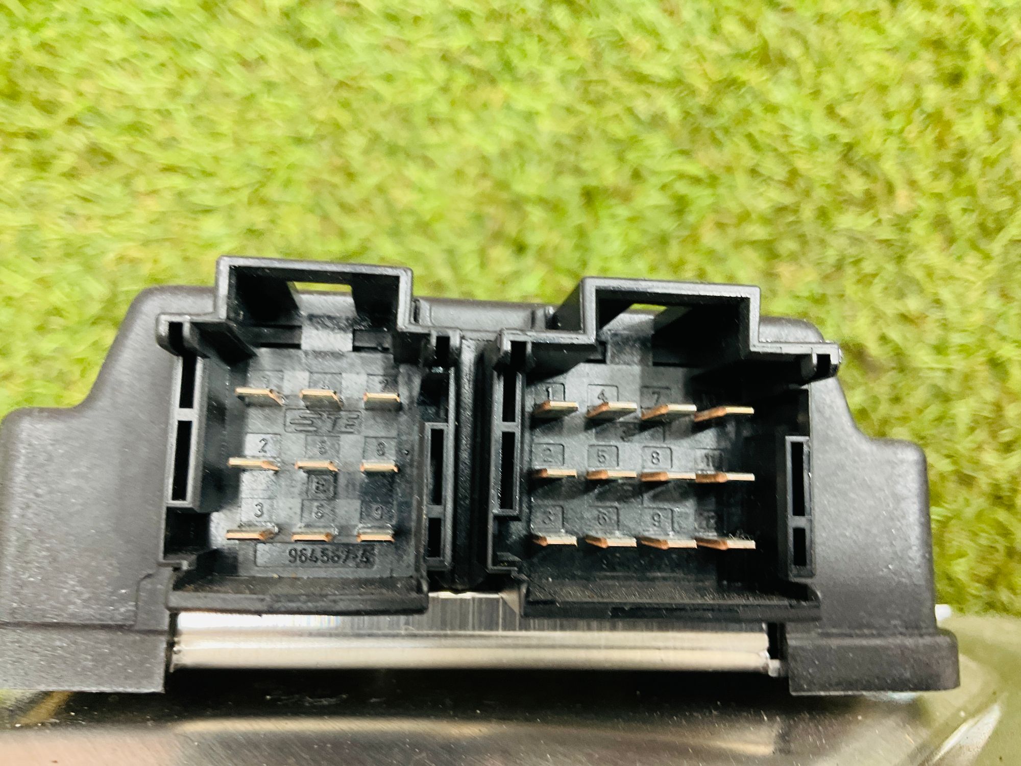 https://ycs.partsauto.market/partsauto-images/thmbs/userImages/h353NjtZg3VDP19b5HMt7LlpbQ93/part/04adb5c3-2065-4482-9856-146426daf2fa_1779262816893.jpg