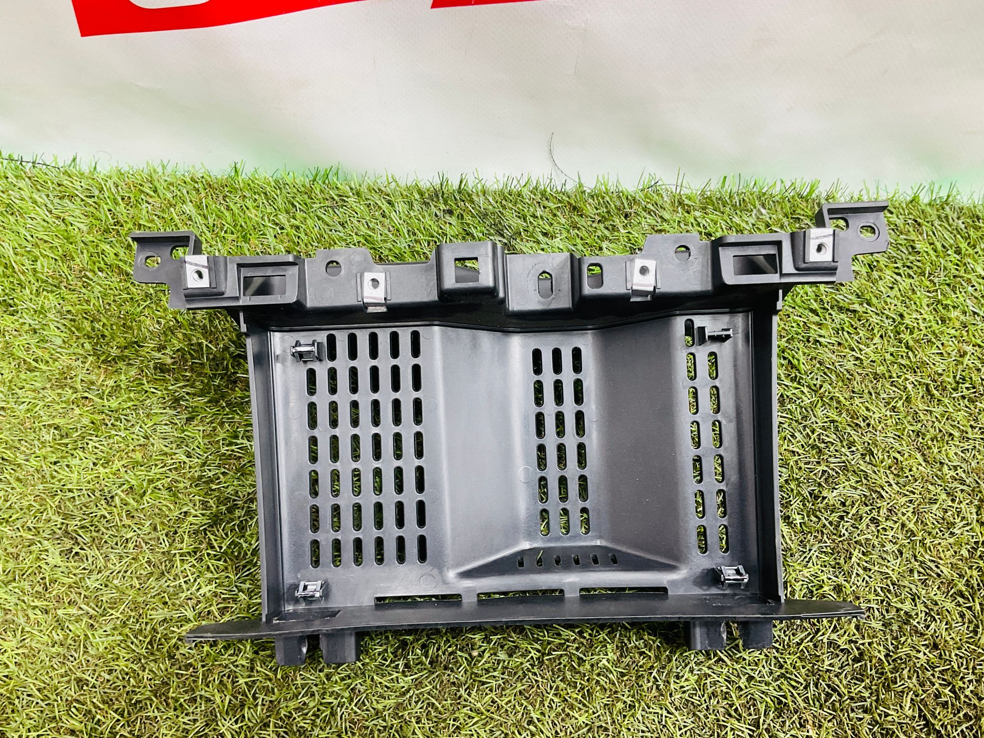 Кронштейн центрального монитора Land Rover Defender II L663 2021, 5000 рублей, Москва