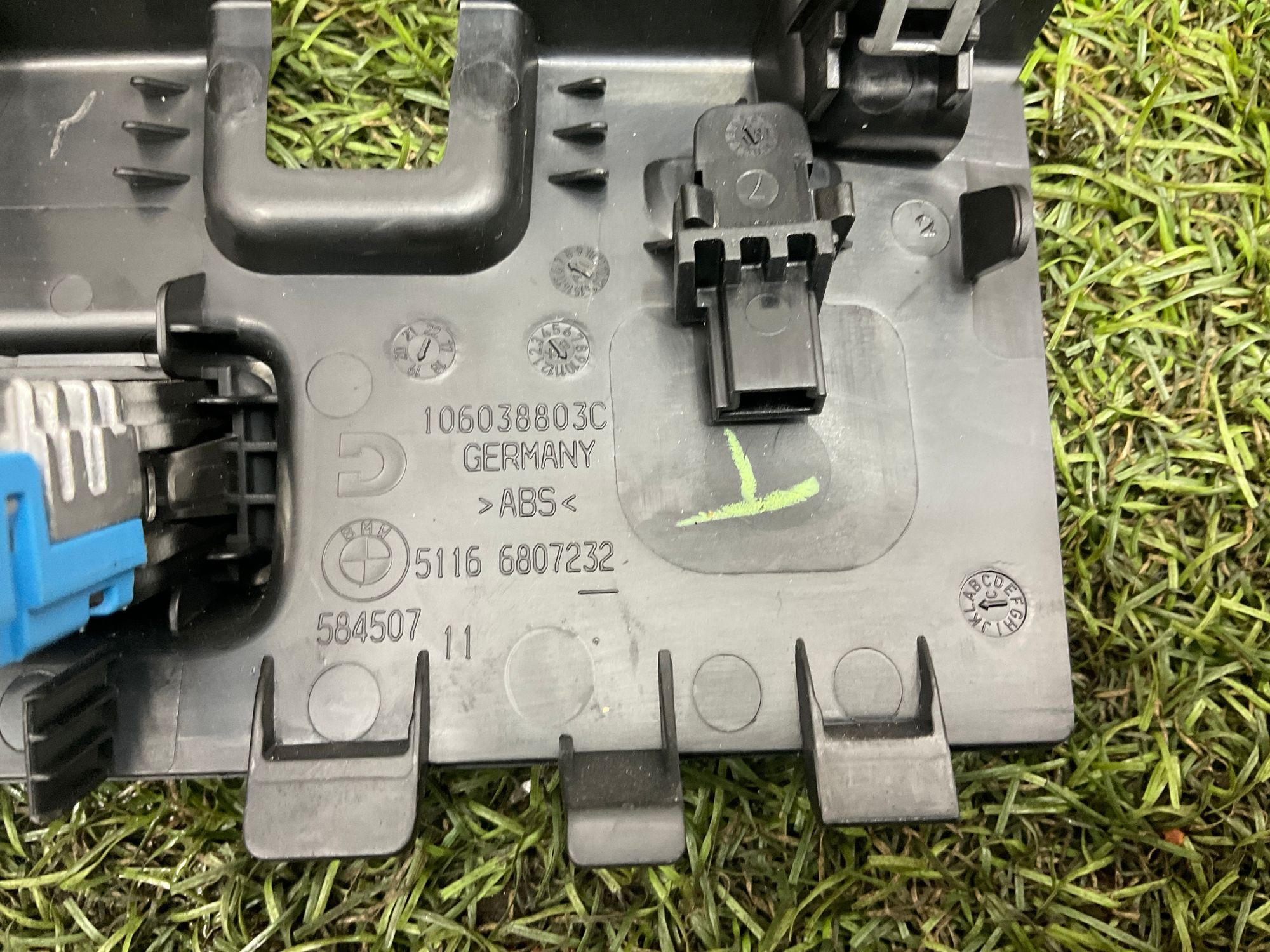 Накладка внутренняя центральной консоли USB BMW 3 серия, G20/G21, 1500 рублей, Москва