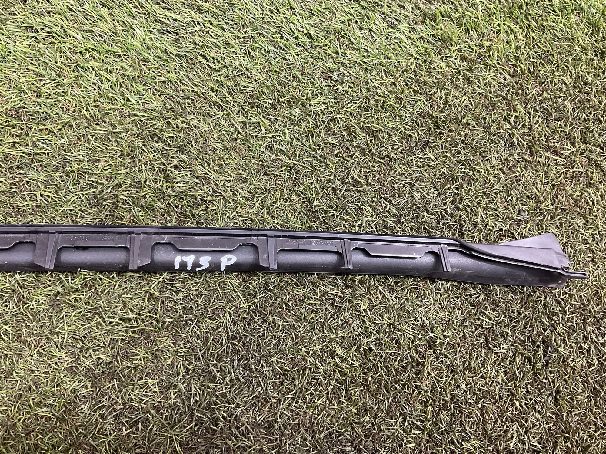 Водосток лобового стекла правый BMW M3, G80 2023, 2000 рублей, Москва