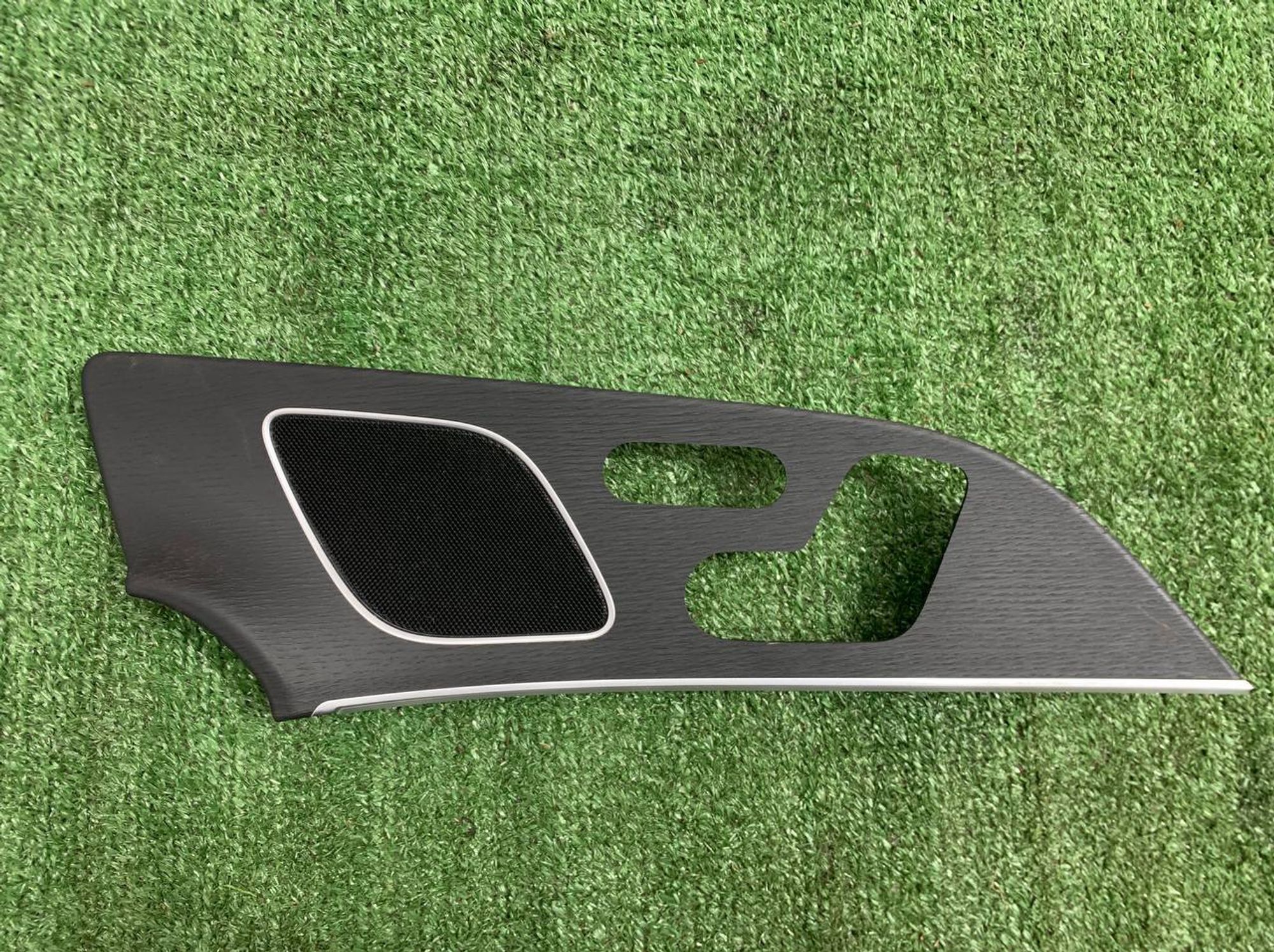 https://ycs.partsauto.market/partsauto-images/thmbs/userImages/h353NjtZg3VDP19b5HMt7LlpbQ93/part/06ebe9af-f150-46bd-a46e-3b8abdfffd93_1732350448423.jpg