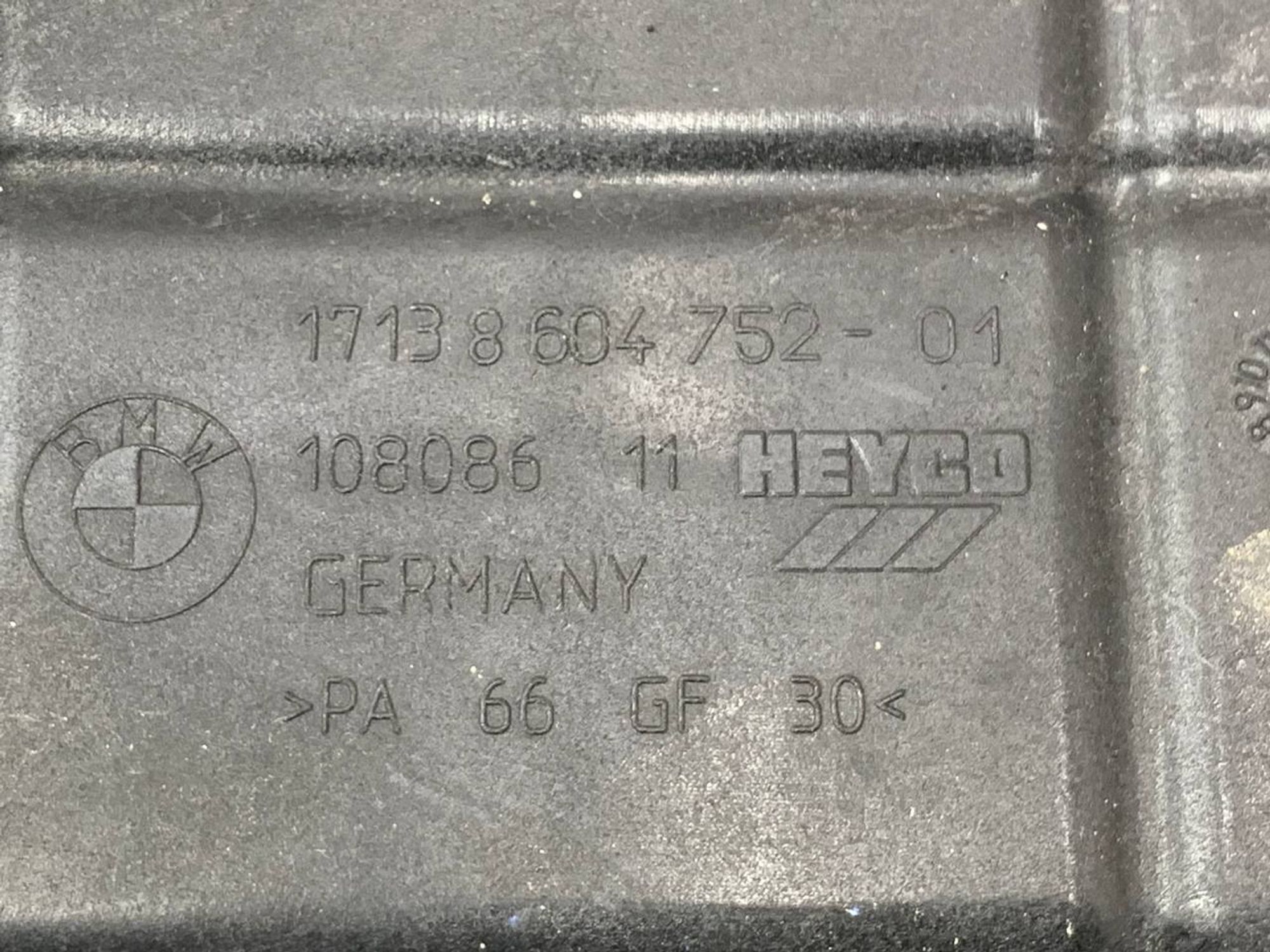 https://ycs.partsauto.market/partsauto-images/thmbs/userImages/h353NjtZg3VDP19b5HMt7LlpbQ93/part/06ef666d-3c65-4961-bf8d-897aca6fe3b5_1729936204727.jpg