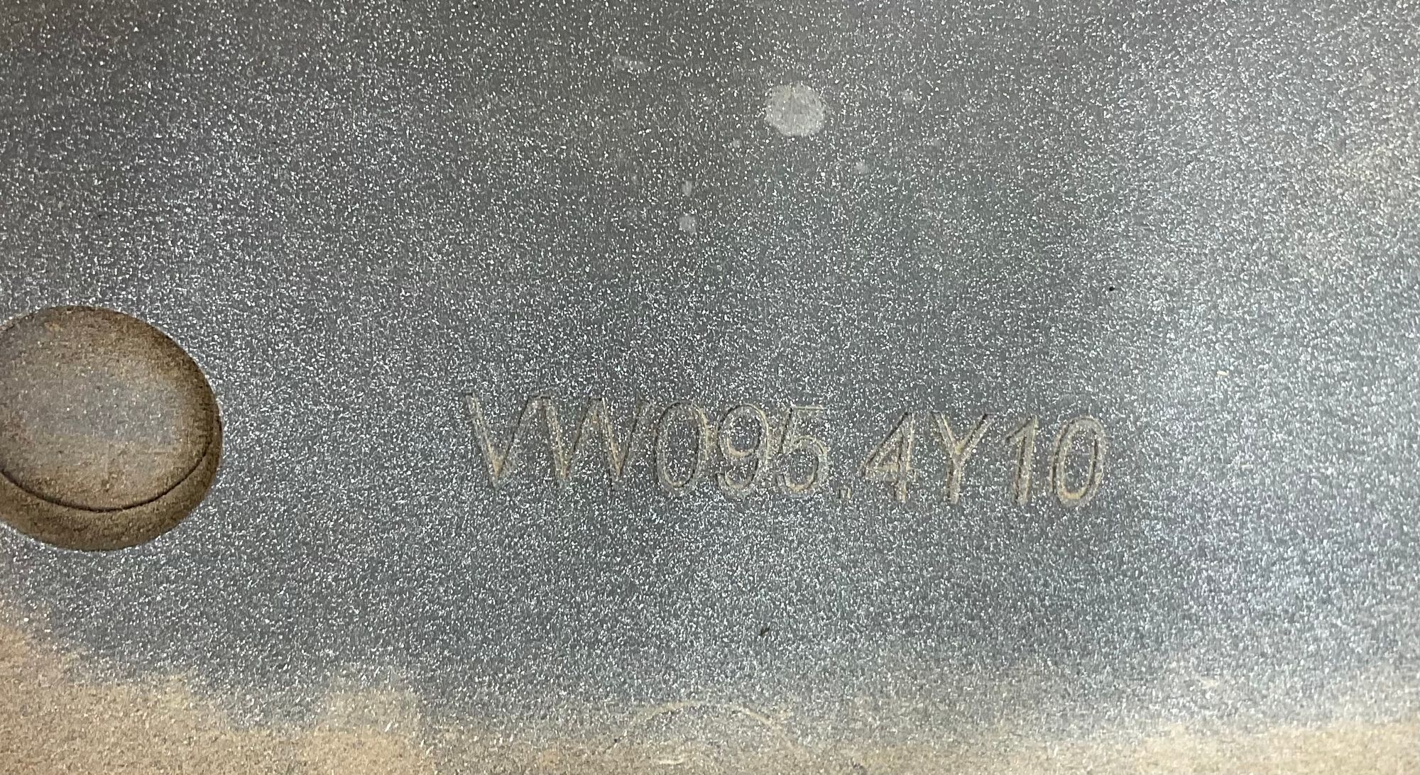 https://ycs.partsauto.market/partsauto-images/thmbs/userImages/h353NjtZg3VDP19b5HMt7LlpbQ93/part/0773c673-e78a-436b-a7f3-b306a11aaa49_1786352115788.jpg