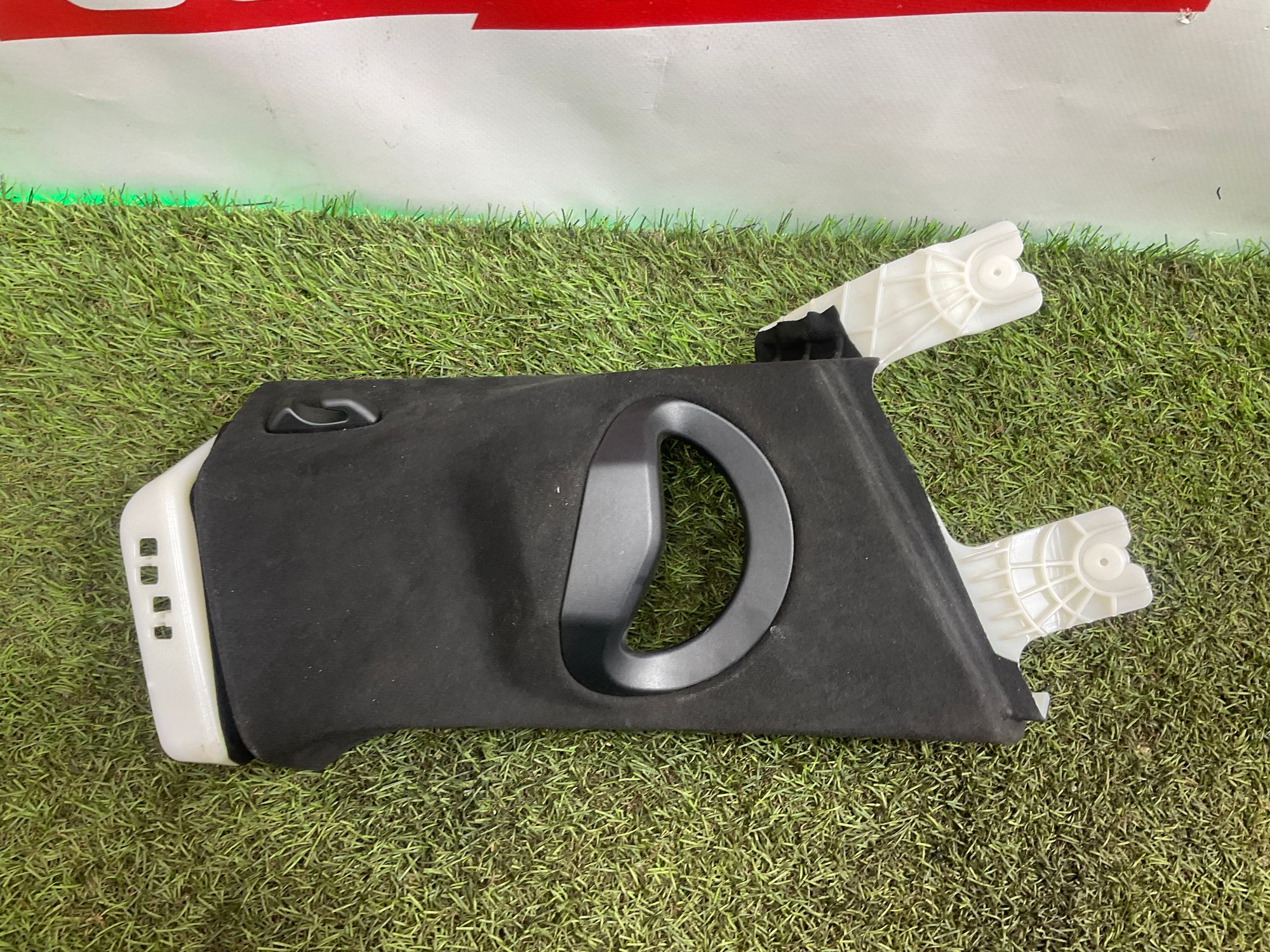 Накладка центральной стойки правая BMW M8  F92 2019, 10000 рублей, Москва