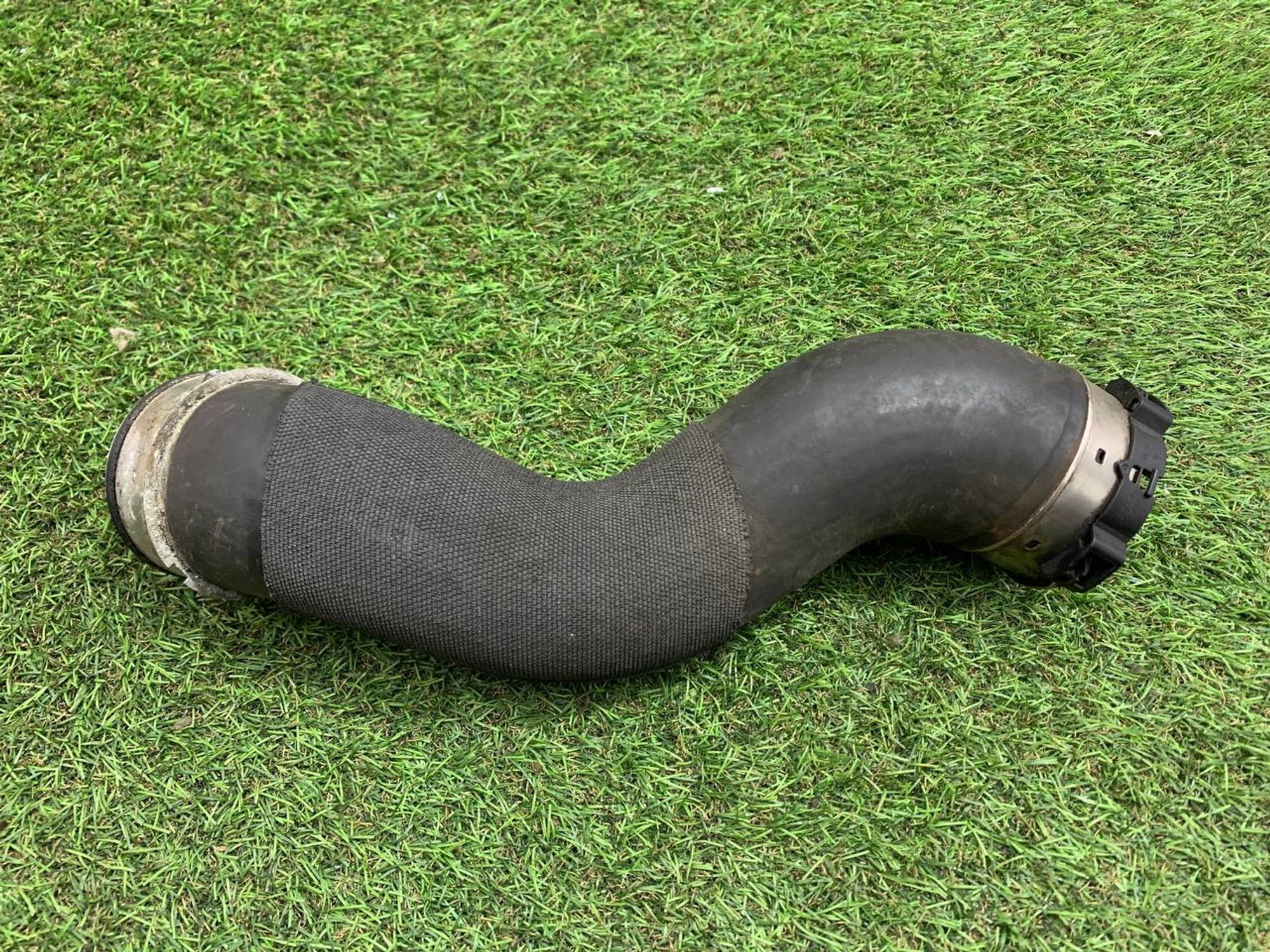 https://ycs.partsauto.market/partsauto-images/thmbs/userImages/h353NjtZg3VDP19b5HMt7LlpbQ93/part/07cdecfb-0c70-46df-9d38-671ac01b36bb_1708600808330.jpg