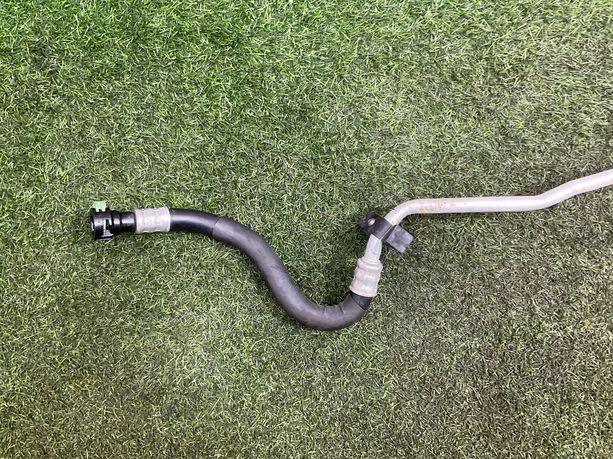 https://ycs.partsauto.market/partsauto-images/thmbs/userImages/h353NjtZg3VDP19b5HMt7LlpbQ93/part/07fb2904-972c-44fb-8192-9820219c05ce_1745827690537.jpg