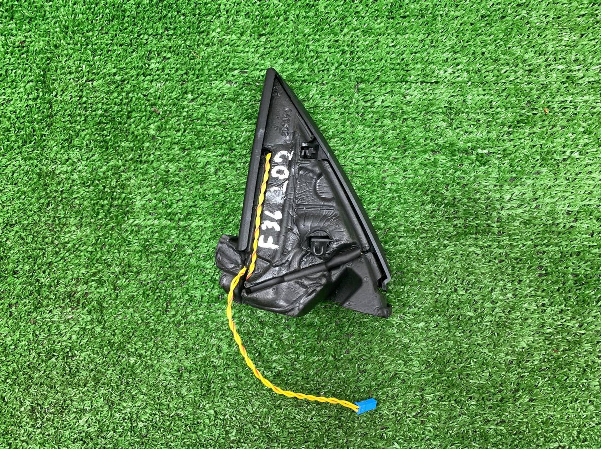 https://ycs.partsauto.market/partsauto-images/thmbs/userImages/h353NjtZg3VDP19b5HMt7LlpbQ93/part/082c21ef-4738-4038-b824-9b2db085e923_1719575292521.jpg