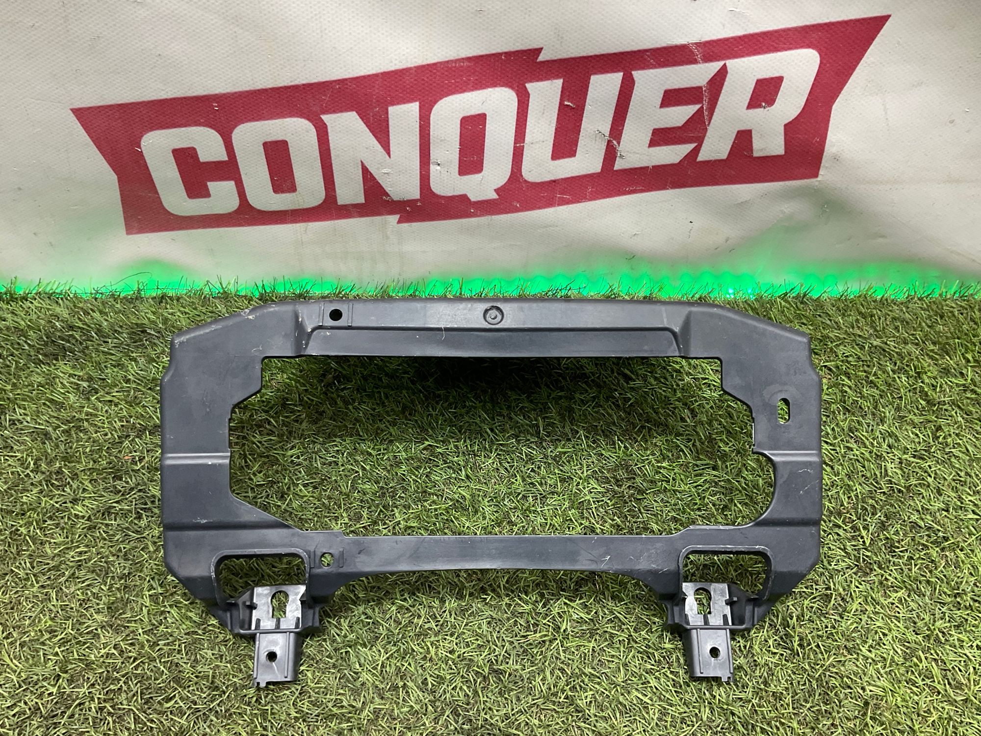 Крепление приборной панели Land Rover Defender II L663 2022, 2500 рублей, Москва