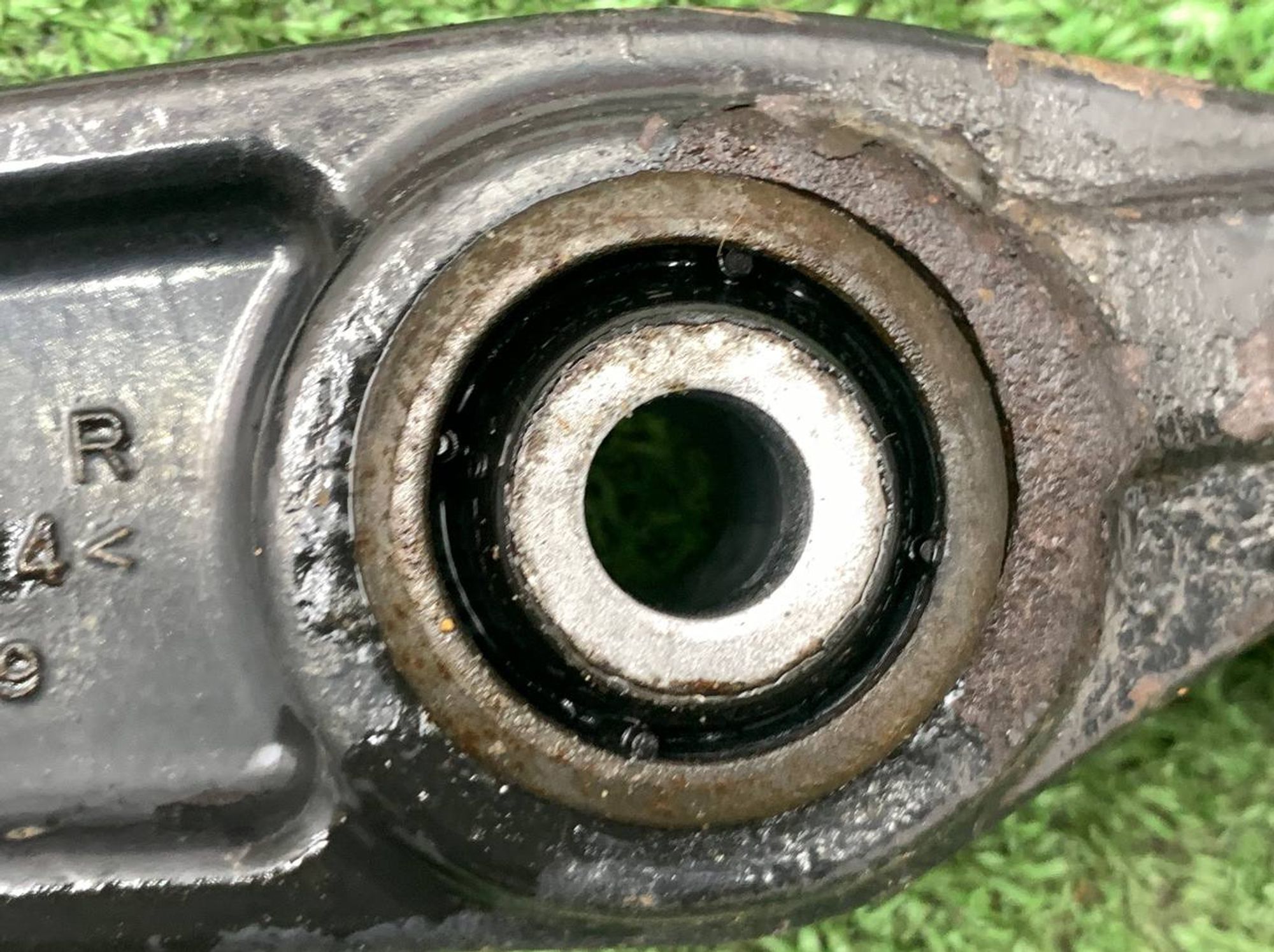 https://ycs.partsauto.market/partsauto-images/thmbs/userImages/h353NjtZg3VDP19b5HMt7LlpbQ93/part/092f4c1c-5a07-4990-9767-b1fc6c9d47b4_1727690018228.jpg