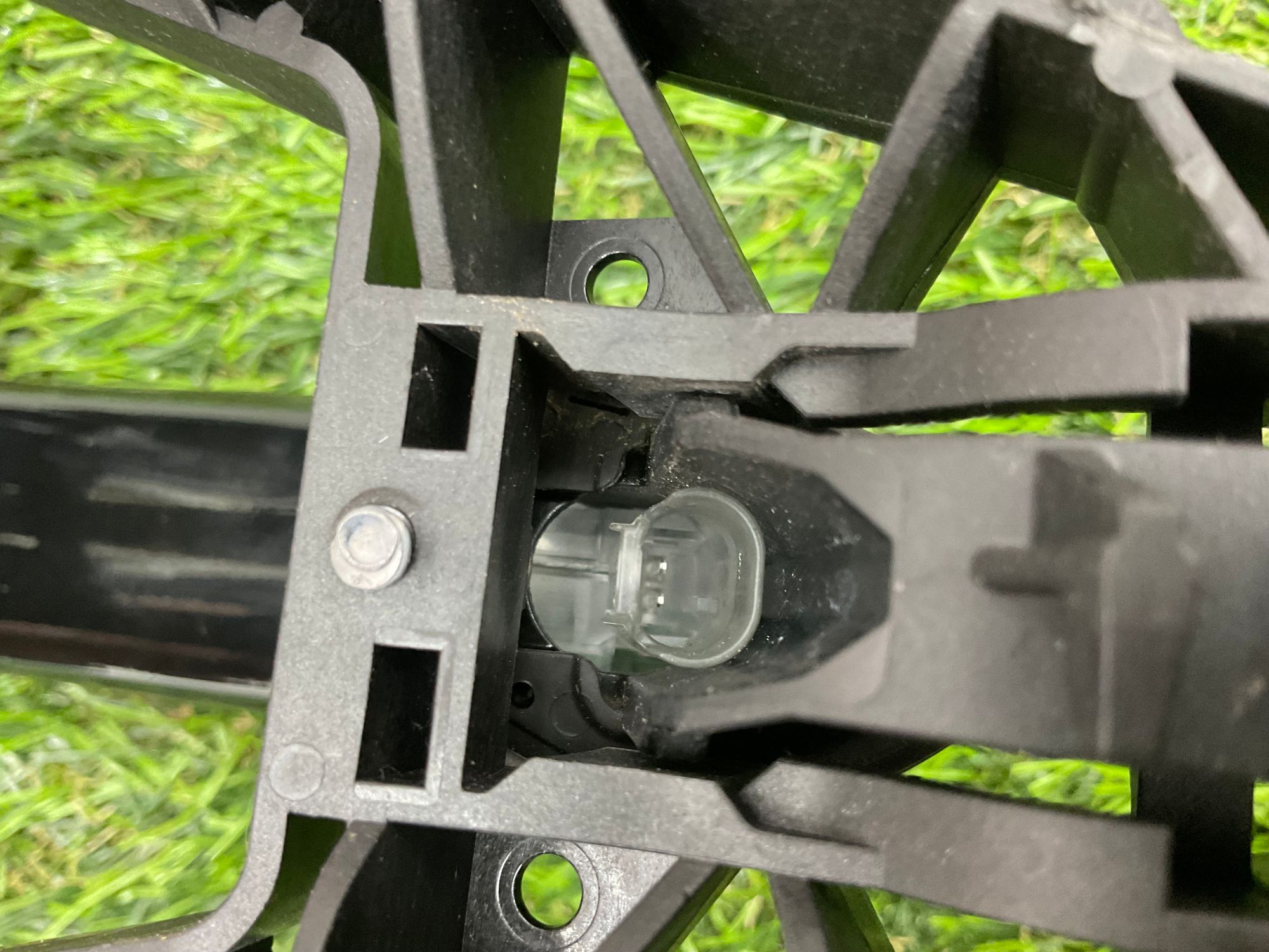 https://ycs.partsauto.market/partsauto-images/thmbs/userImages/h353NjtZg3VDP19b5HMt7LlpbQ93/part/094efe8c-4ce7-4575-bd66-6e55b9559c1c_1781342955592.jpg