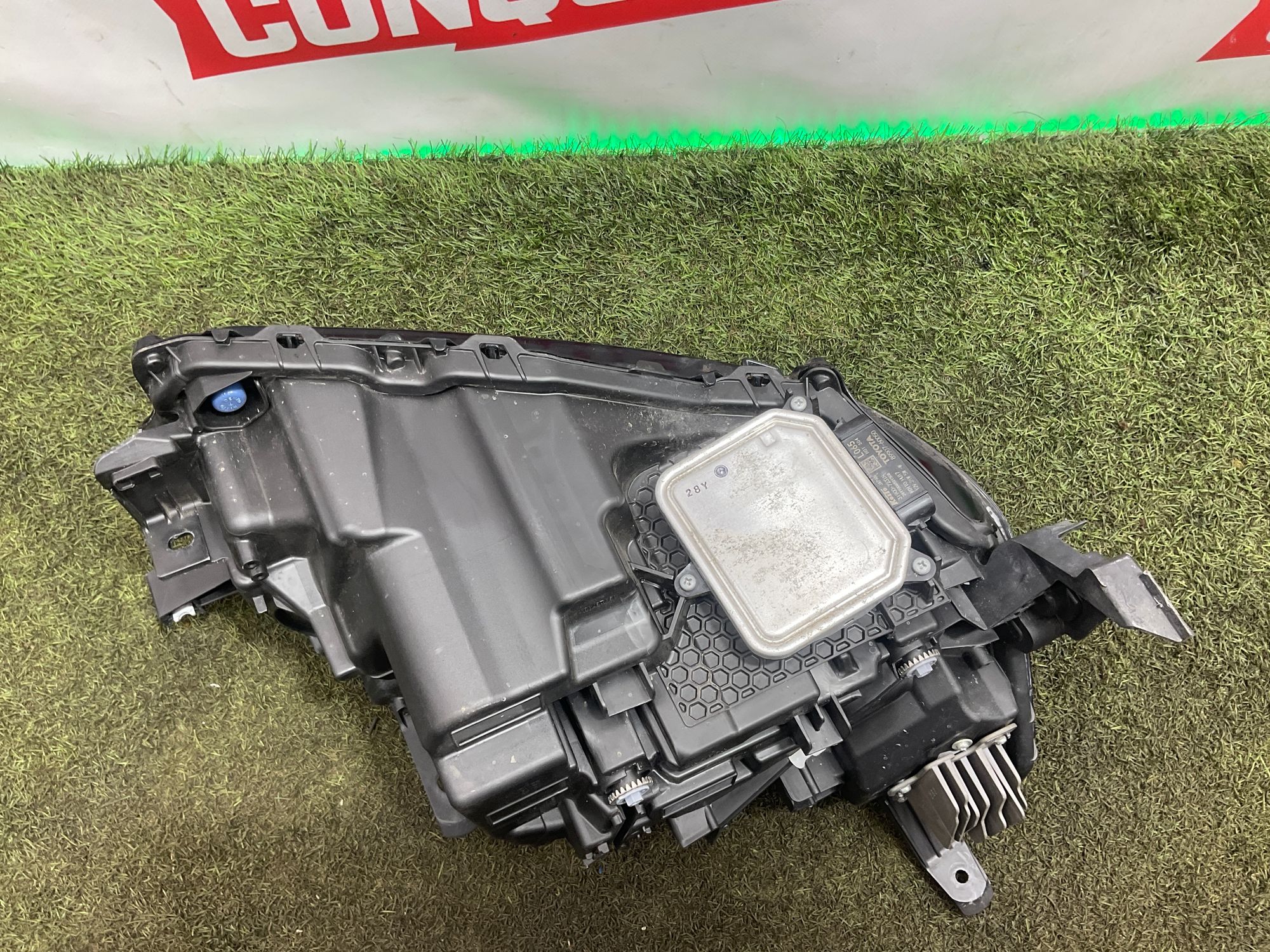 Фара левая Toyota Land Cruiser 300 2024, 165000 рублей, Москва