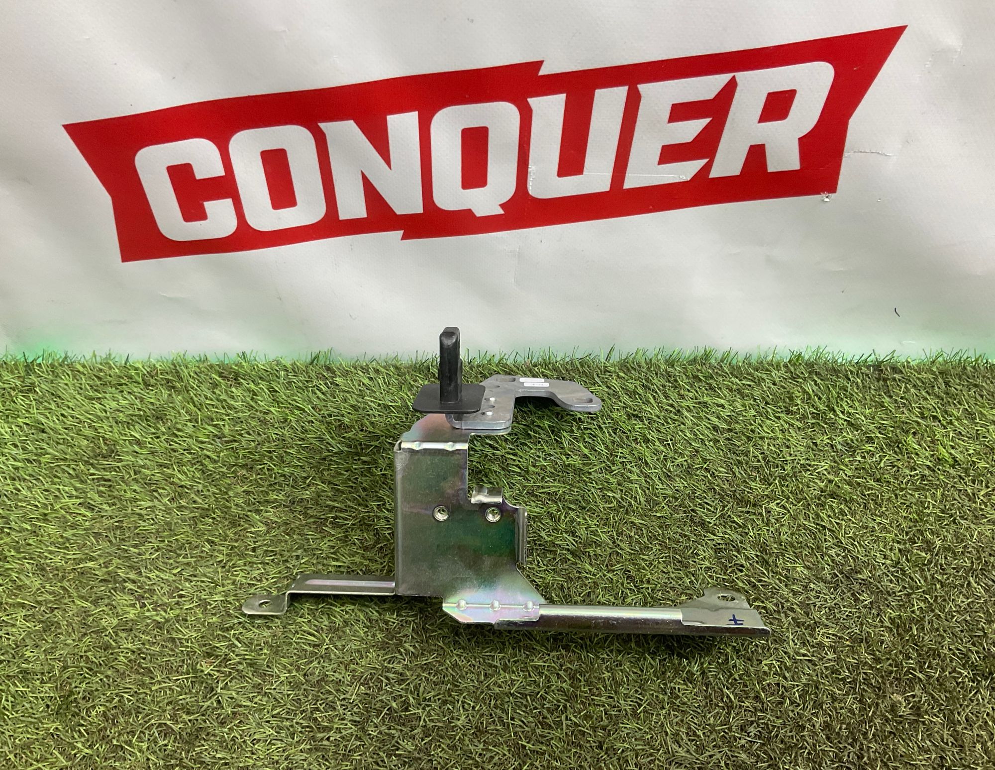 Кронштейн шторки багажника BMW 3 серия G21, 2500 рублей, Москва