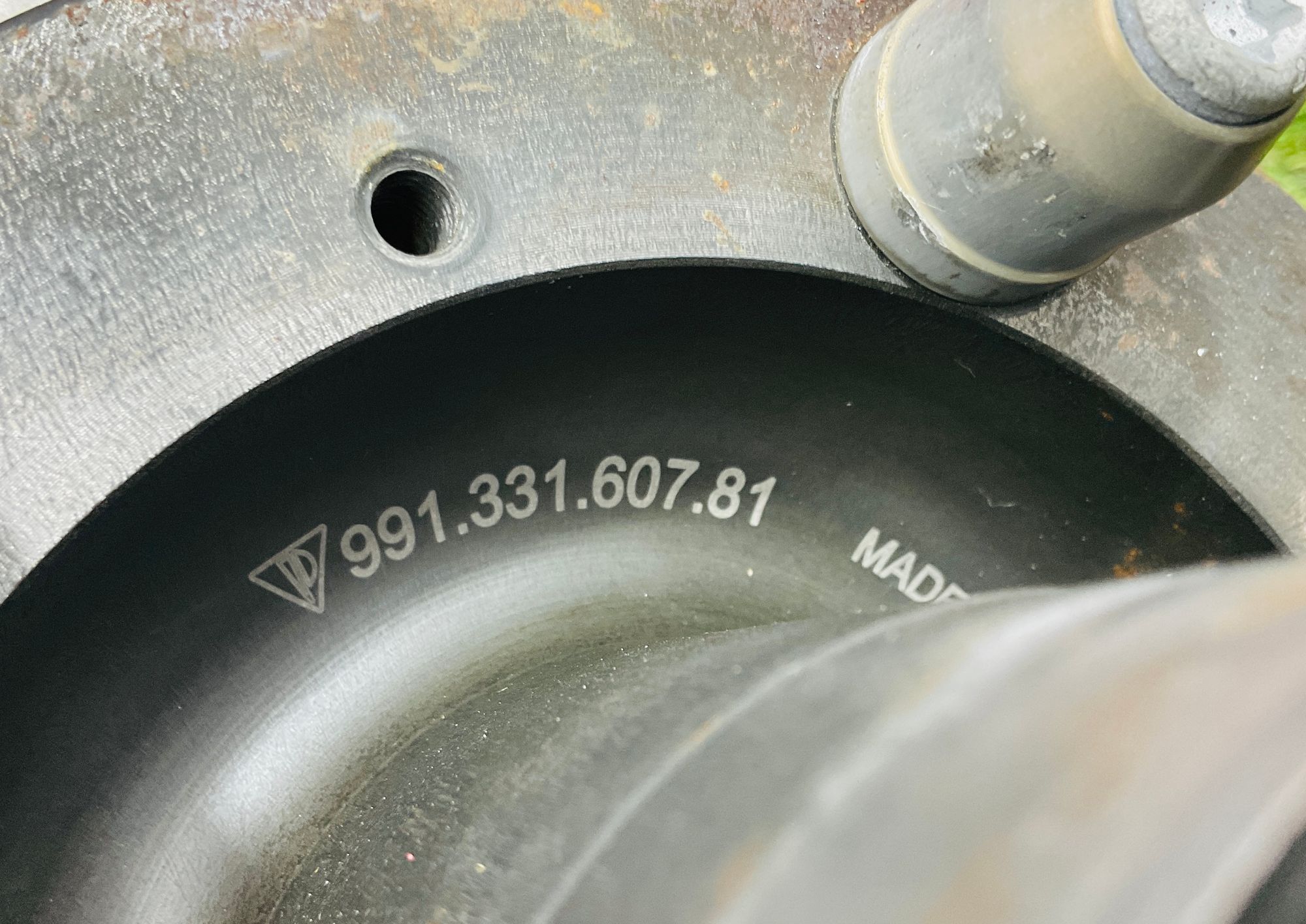 https://ycs.partsauto.market/partsauto-images/thmbs/userImages/h353NjtZg3VDP19b5HMt7LlpbQ93/part/097ead01-2fec-46c4-ace6-c0ba8f547dd7_1779451710789.jpg