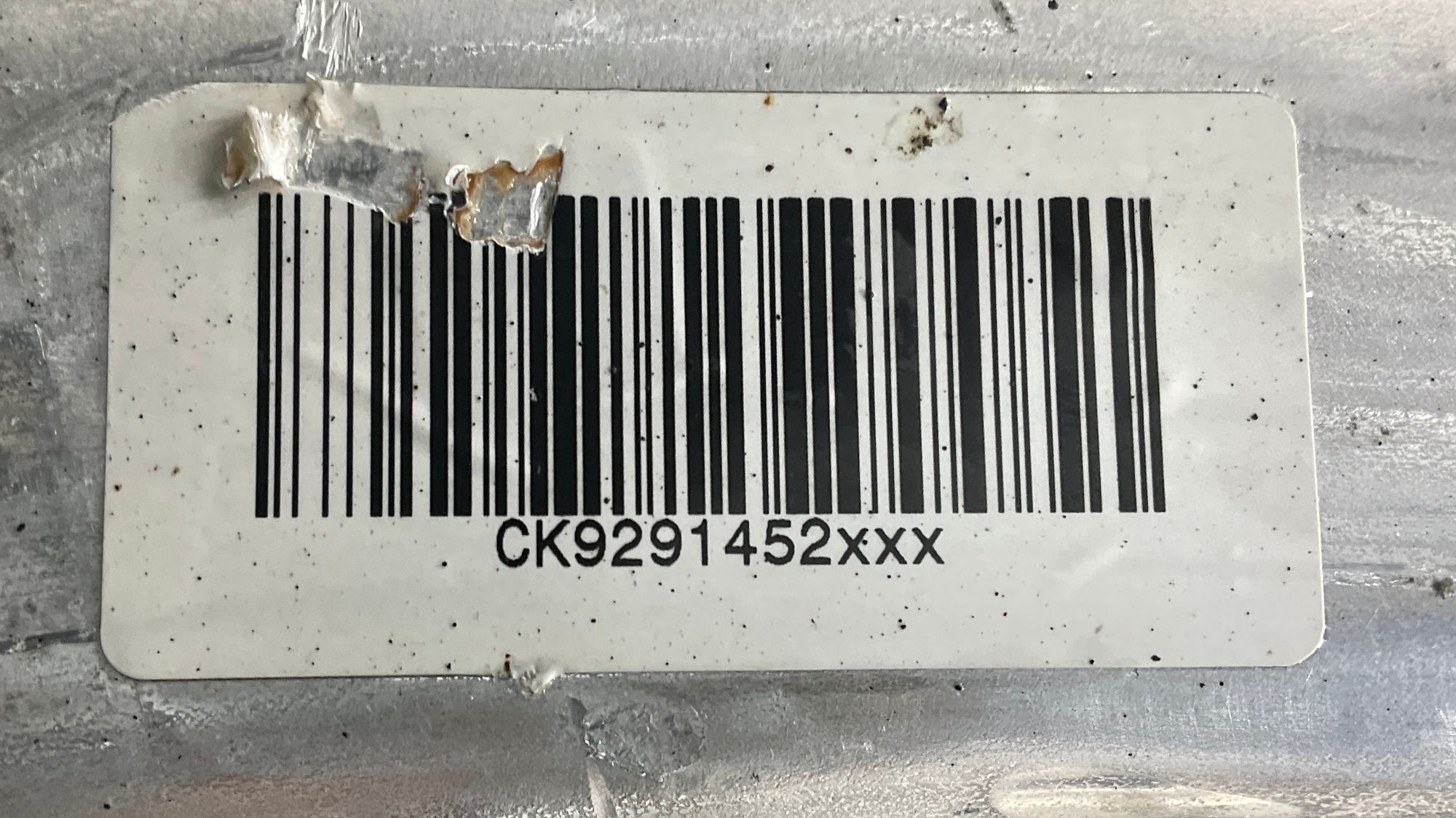 https://ycs.partsauto.market/partsauto-images/thmbs/userImages/h353NjtZg3VDP19b5HMt7LlpbQ93/part/09c1b809-7be8-4120-b194-22e2294bcc21_1744190887653.jpg