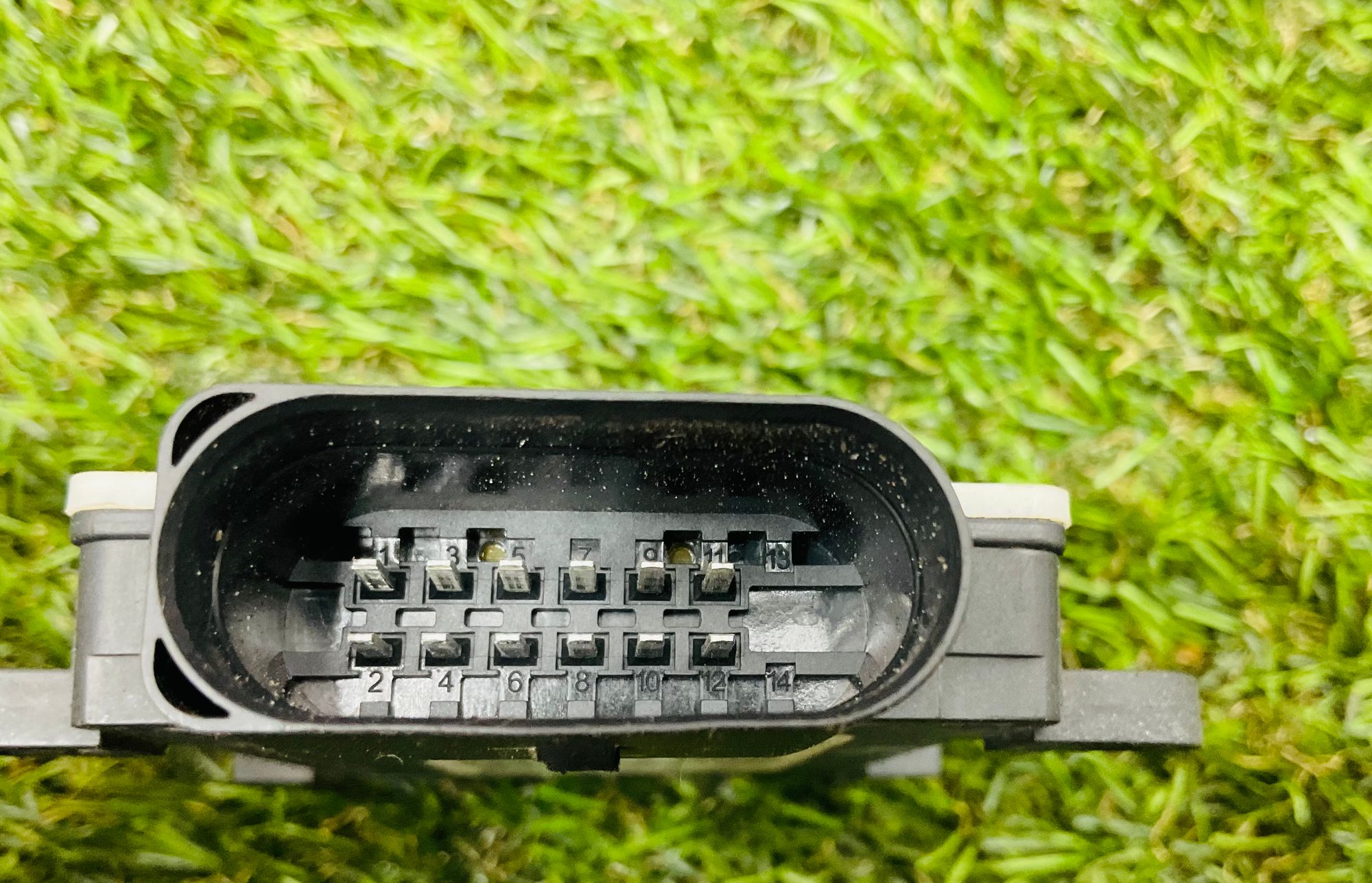 https://ycs.partsauto.market/partsauto-images/thmbs/userImages/h353NjtZg3VDP19b5HMt7LlpbQ93/part/0a381b19-d606-4597-b75b-044881347889_1787323622865.jpg