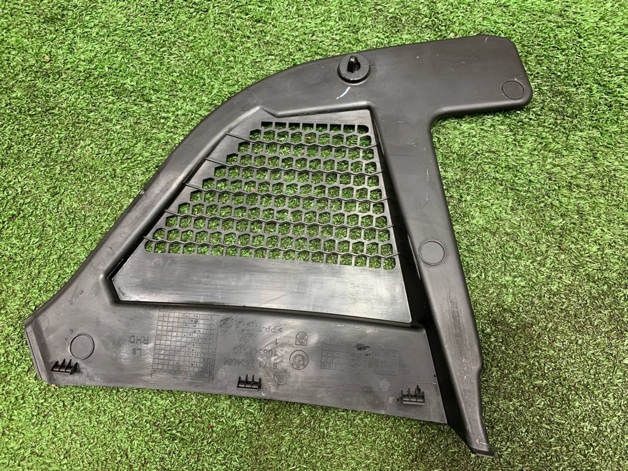 https://ycs.partsauto.market/partsauto-images/thmbs/userImages/h353NjtZg3VDP19b5HMt7LlpbQ93/part/0b5b652b-47b7-4123-866b-6eab7027d81f_1724327202647.jpg