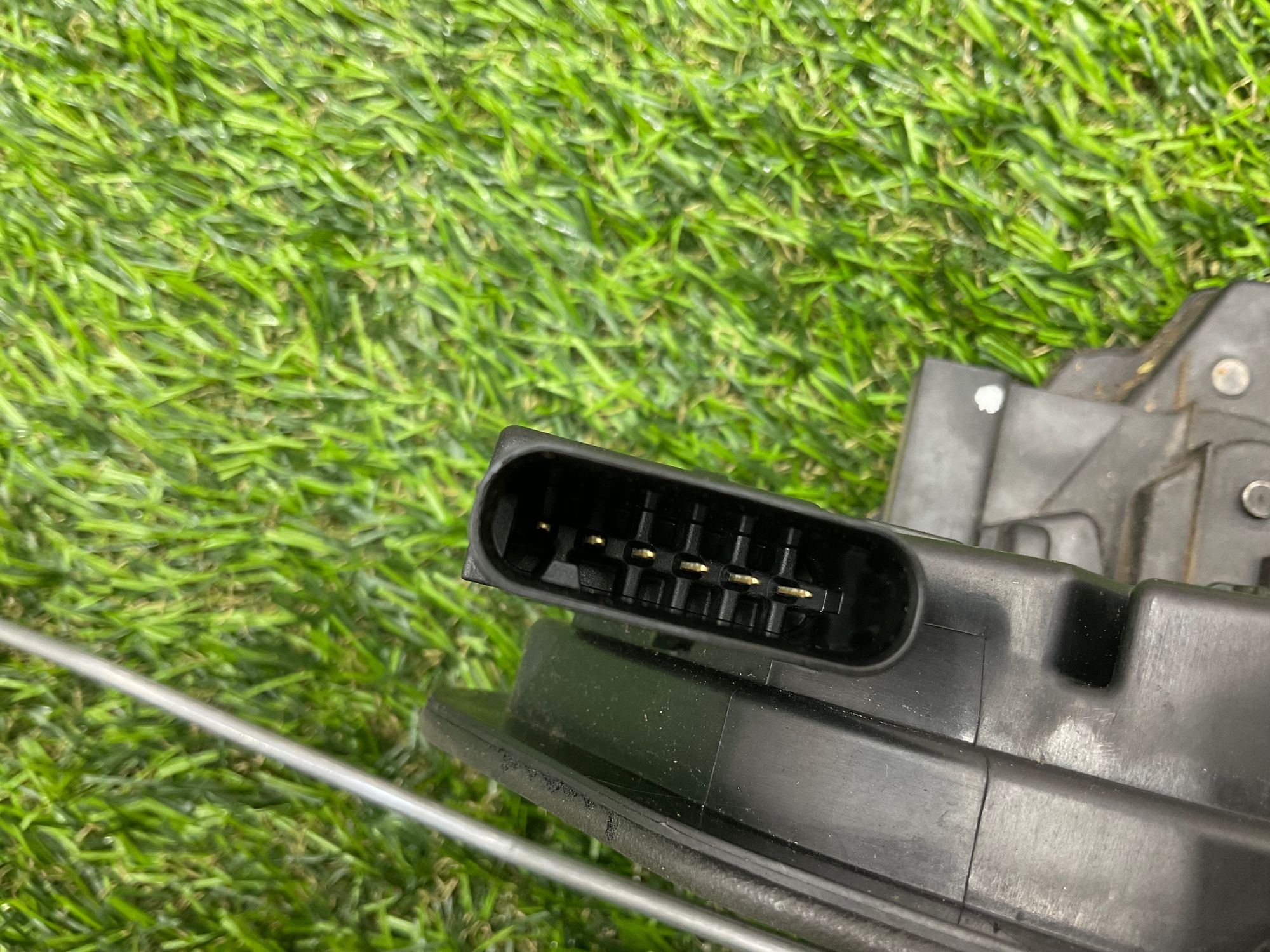 https://ycs.partsauto.market/partsauto-images/thmbs/userImages/h353NjtZg3VDP19b5HMt7LlpbQ93/part/0b866d75-fb77-4b29-8a88-0a2c651ee249_1781353137227.jpg