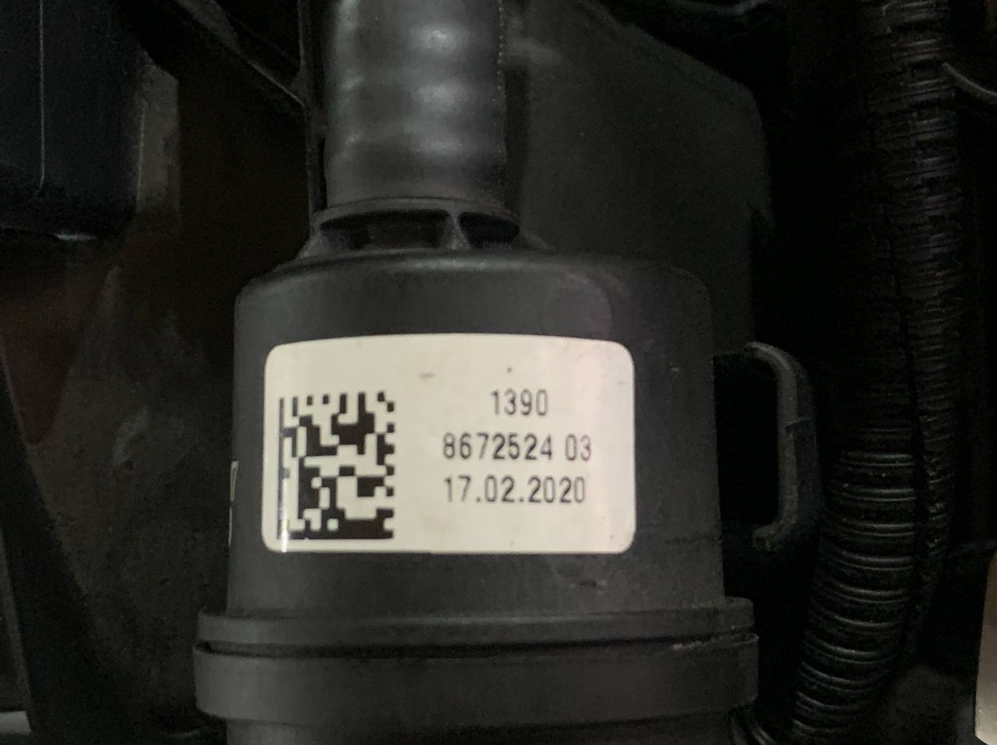 https://ycs.partsauto.market/partsauto-images/thmbs/userImages/h353NjtZg3VDP19b5HMt7LlpbQ93/part/0cbda069-4997-4e6c-9b7d-e22bb53b54ad_1733404308573.jpg