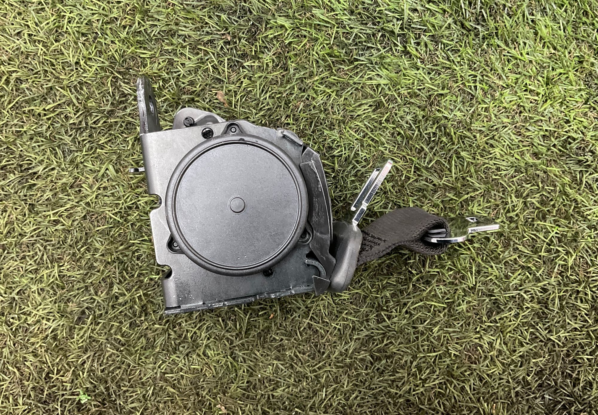 Ремень безопасности задний центральный BMW 5 серия, G30 рестайлинг 2020, 2000 рублей, Москва