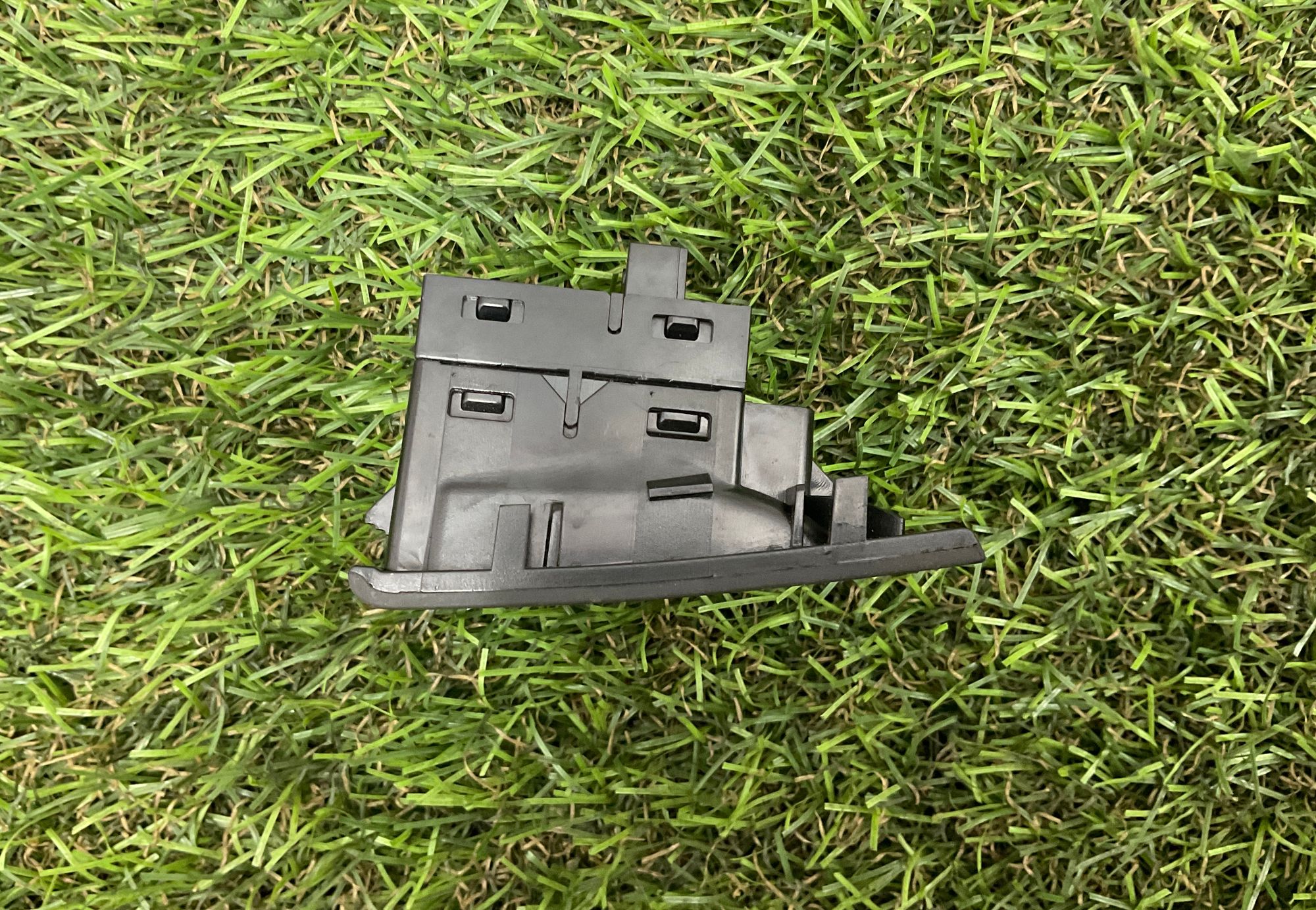 Кнопка стеклоподъемника BMW 5 серия, F10/F11/F07 рестайлинг, 1000 рублей, Москва