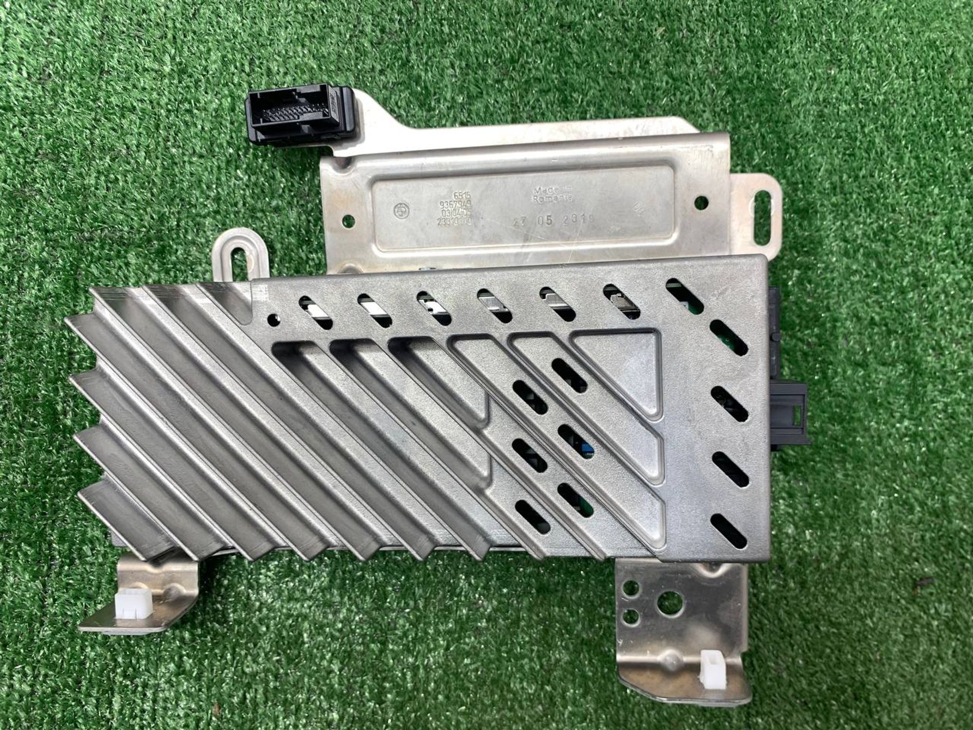 https://ycs.partsauto.market/partsauto-images/thmbs/userImages/h353NjtZg3VDP19b5HMt7LlpbQ93/part/0d73148b-7a0b-4a8f-be54-7499d62e9d33_1728720091584.jpg