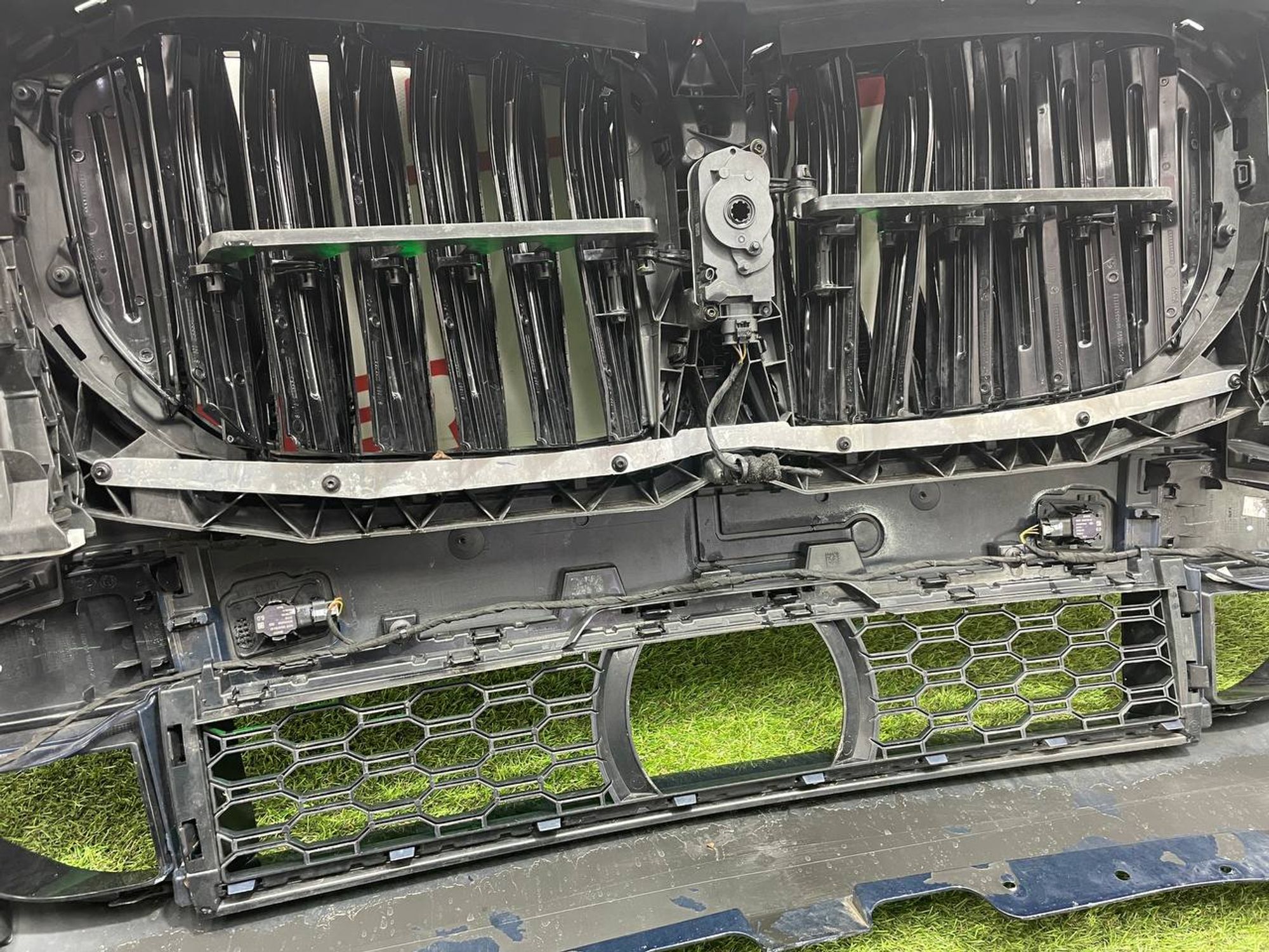 https://ycs.partsauto.market/partsauto-images/thmbs/userImages/h353NjtZg3VDP19b5HMt7LlpbQ93/part/0d996d0c-d008-4ea7-9aba-9bb43033283d_1710332030872.jpg