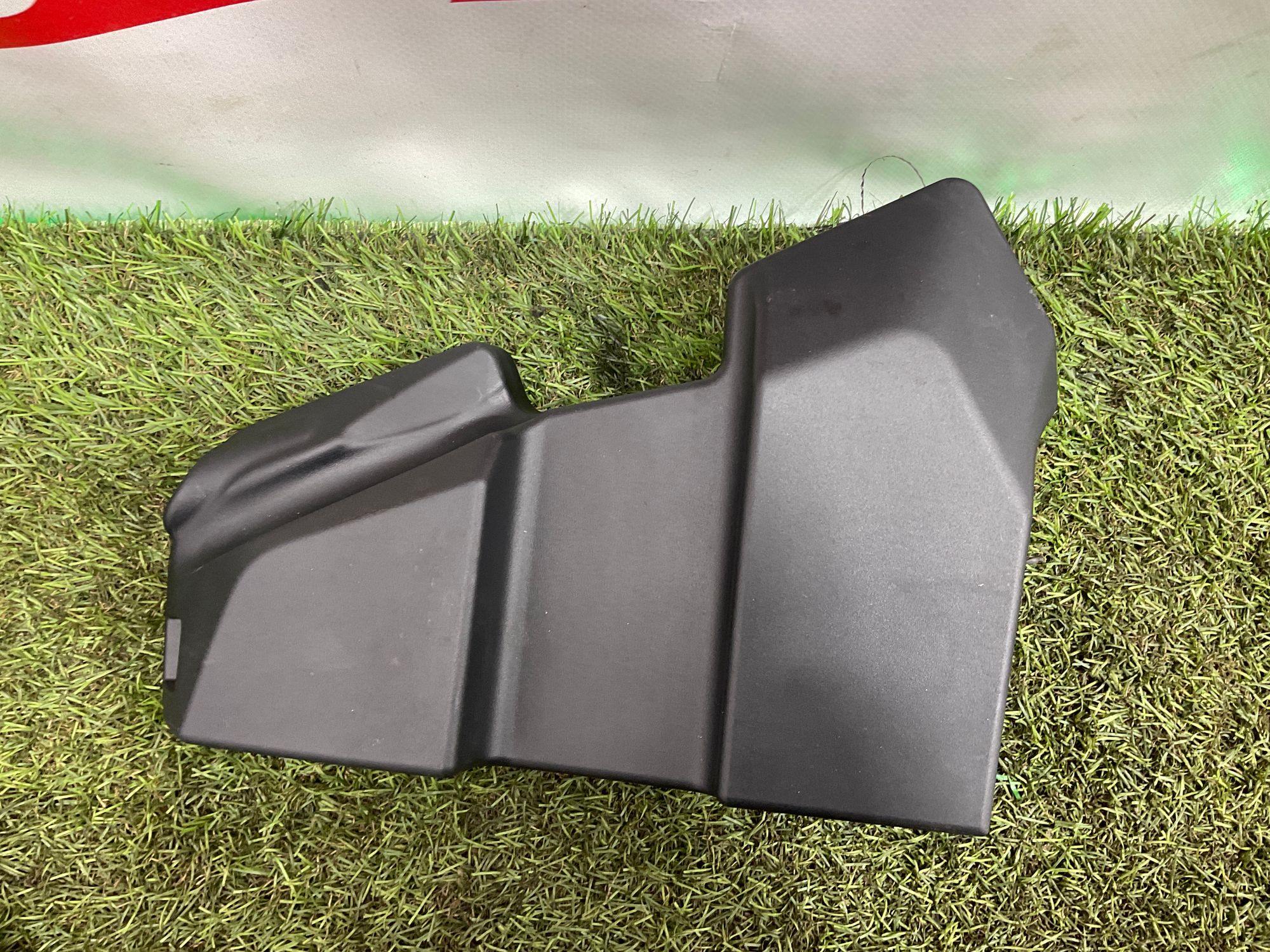 Декоративная крышка двигателя левая S58 BMW M3 G80 2023, 2000 рублей, Москва