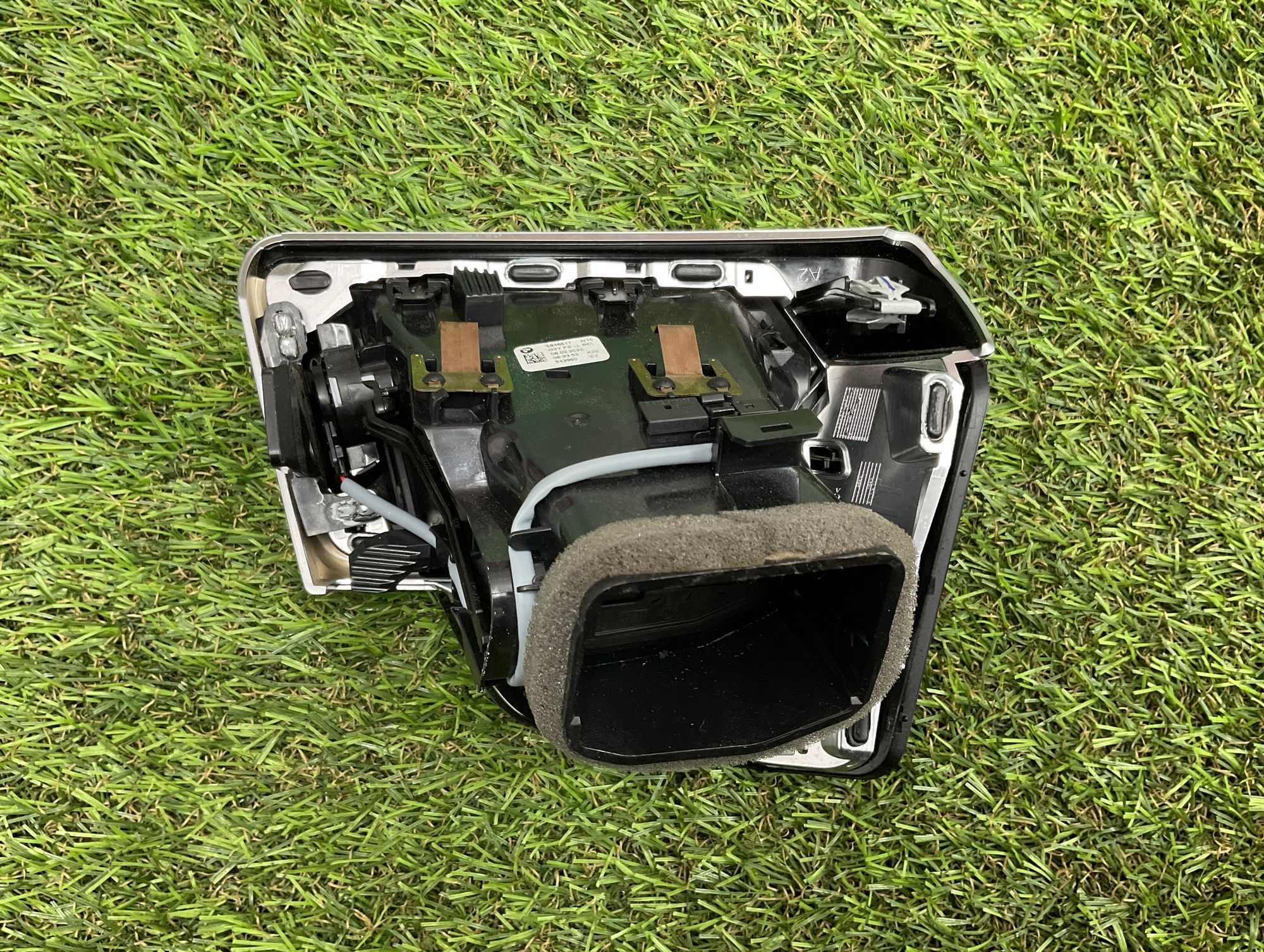 https://ycs.partsauto.market/partsauto-images/thmbs/userImages/h353NjtZg3VDP19b5HMt7LlpbQ93/part/0df4c2c2-d275-410b-a768-aa41aee659bf_1748533233872.jpg