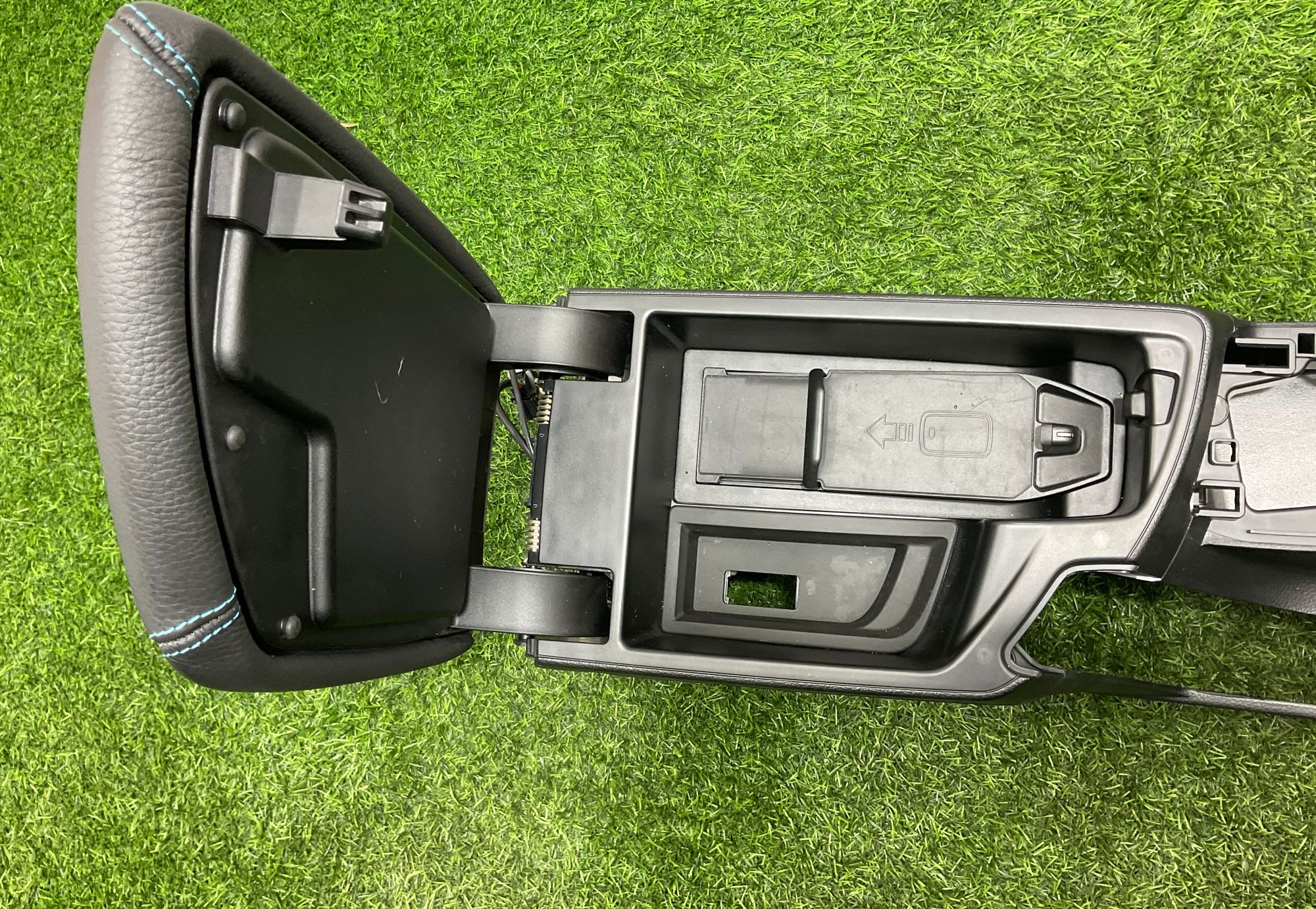 https://ycs.partsauto.market/partsauto-images/thmbs/userImages/h353NjtZg3VDP19b5HMt7LlpbQ93/part/0e13fa1e-f506-4676-8d98-778a0198938e_1734524036387.jpg