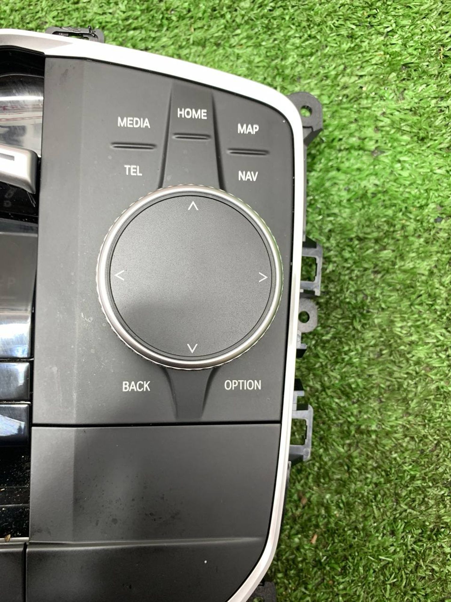 https://ycs.partsauto.market/partsauto-images/thmbs/userImages/h353NjtZg3VDP19b5HMt7LlpbQ93/part/0e3bbda7-d3b0-4650-9f48-402be4141744_1720685910310.jpg