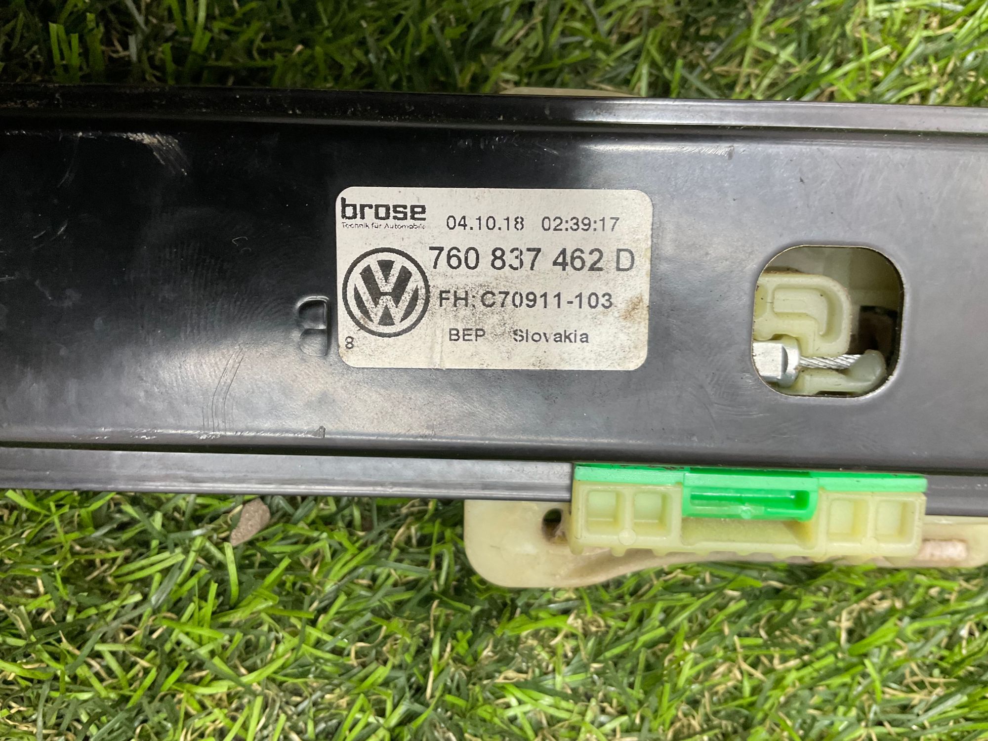 https://ycs.partsauto.market/partsauto-images/thmbs/userImages/h353NjtZg3VDP19b5HMt7LlpbQ93/part/0e78f5ef-f1ad-442f-91ae-4144f73e5d13_1786353051822.jpg
