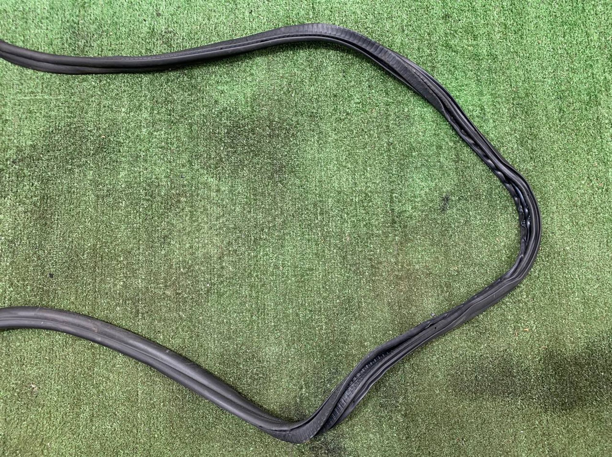https://ycs.partsauto.market/partsauto-images/thmbs/userImages/h353NjtZg3VDP19b5HMt7LlpbQ93/part/0ee9d18c-6718-4645-b877-dc9e06b3665d_1731310996939.jpg