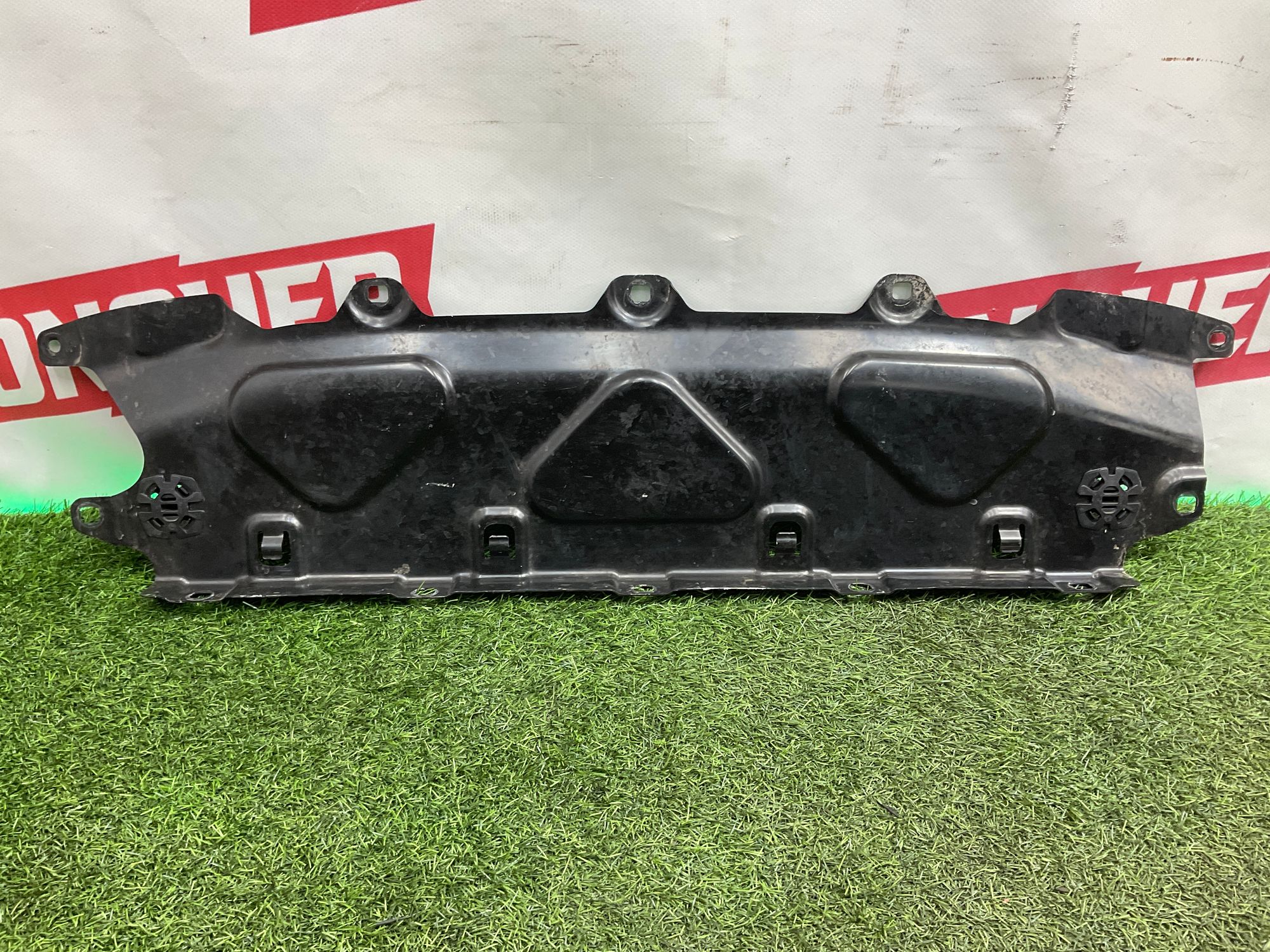 https://ycs.partsauto.market/partsauto-images/thmbs/userImages/h353NjtZg3VDP19b5HMt7LlpbQ93/part/0efdbe5d-8535-466f-aca3-7b277a06fc18_1743779068923.jpg