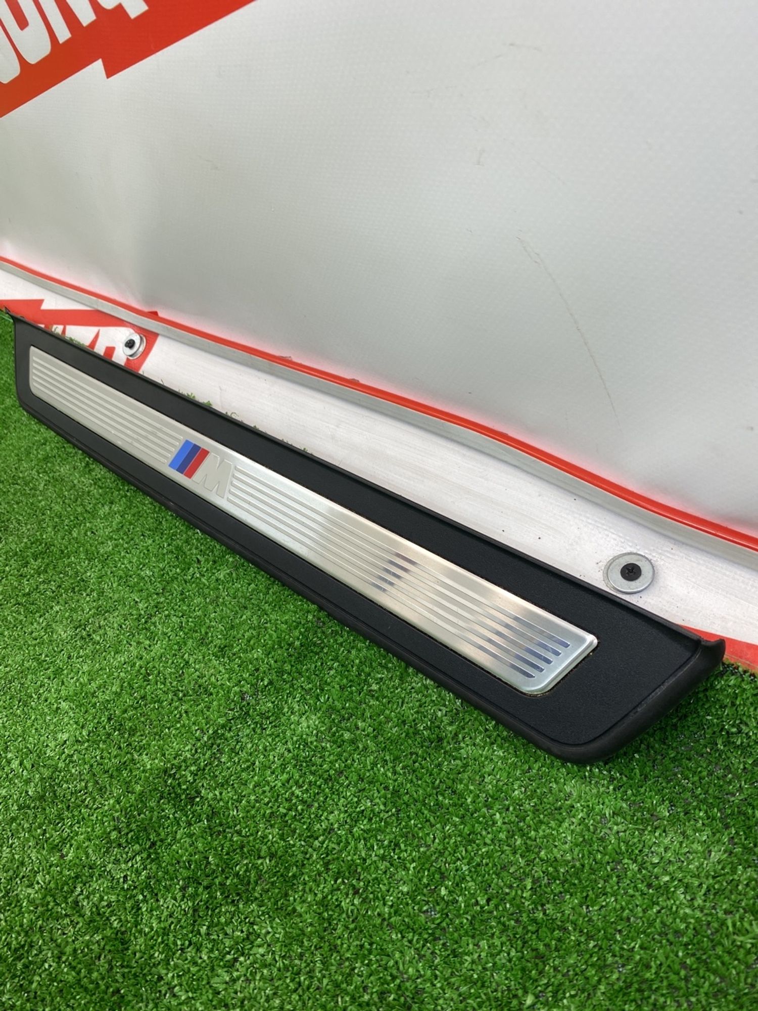 https://ycs.partsauto.market/partsauto-images/thmbs/userImages/h353NjtZg3VDP19b5HMt7LlpbQ93/part/0f55fc48-7beb-4f53-a5fc-8d87c688f6db_1742903338878.jpg