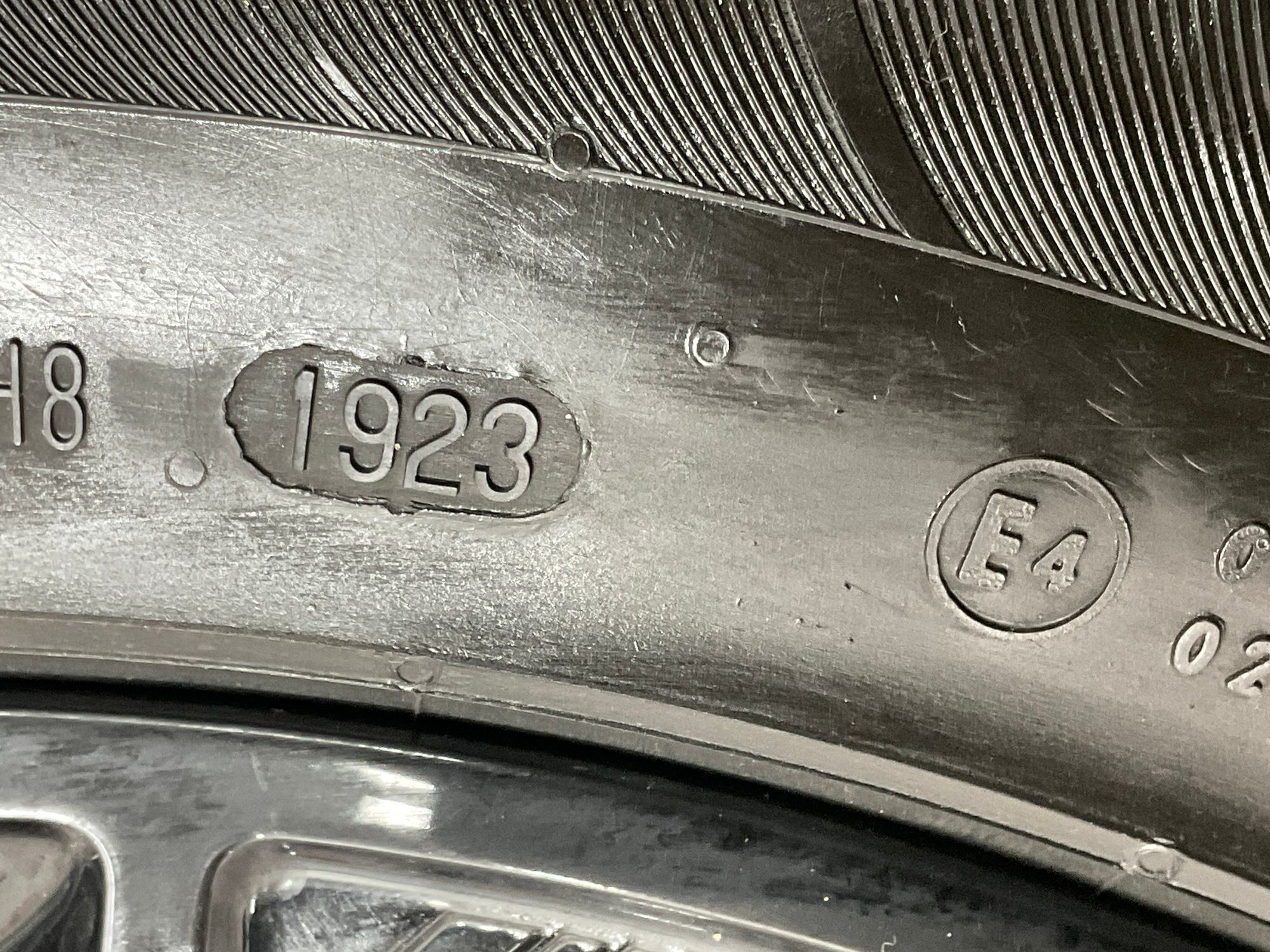https://ycs.partsauto.market/partsauto-images/thmbs/userImages/h353NjtZg3VDP19b5HMt7LlpbQ93/part/0f61da90-a107-49f4-b9c0-e43b4ae59990_1741867692470.jpg