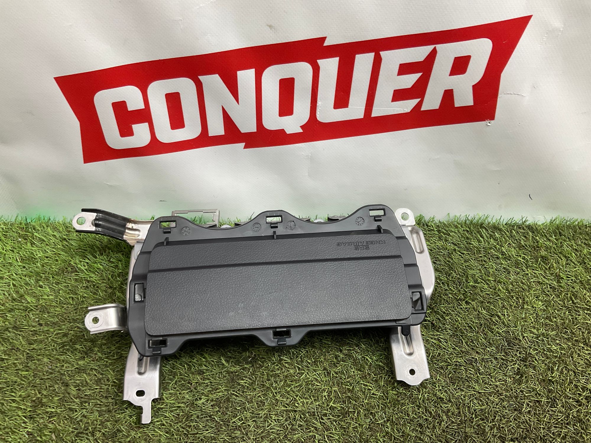 Подушка безопасности колени Toyota Land Cruiser 200 рестайлинг 2 (2015—2023) 2017, 27000 рублей, Москва