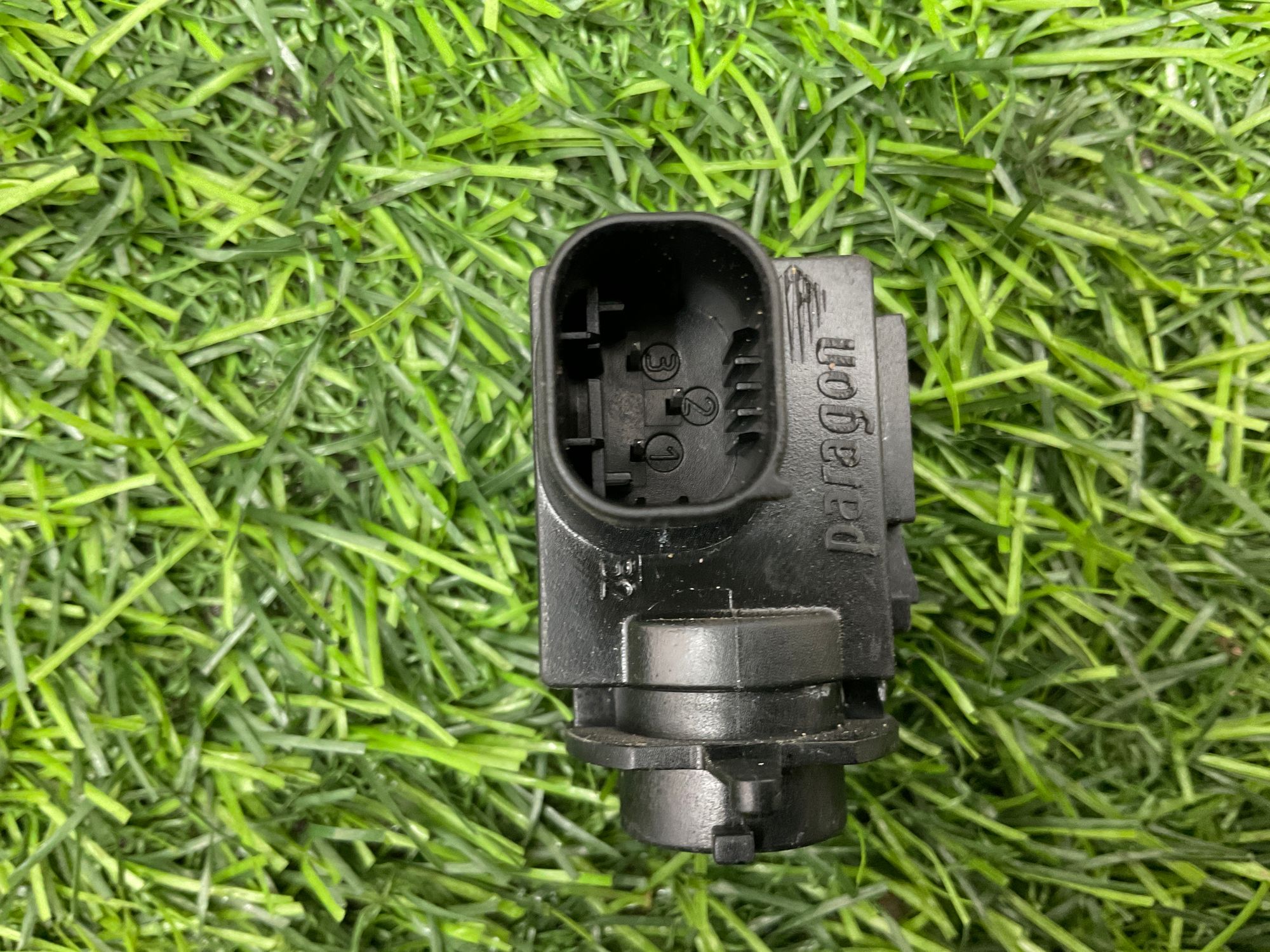 https://ycs.partsauto.market/partsauto-images/thmbs/userImages/h353NjtZg3VDP19b5HMt7LlpbQ93/part/0f9809d6-deeb-4e52-8528-b924b088025b_1736347282859.jpg