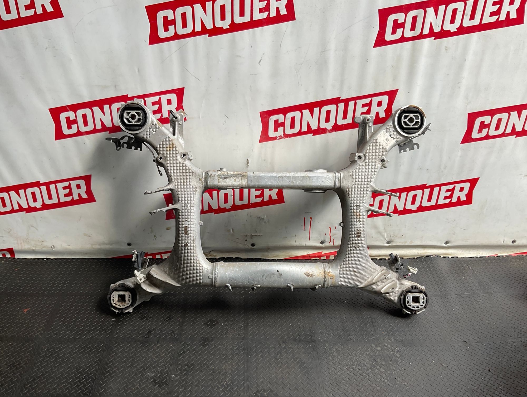 https://ycs.partsauto.market/partsauto-images/thmbs/userImages/h353NjtZg3VDP19b5HMt7LlpbQ93/part/0fcbf5be-84d4-40fc-9ca1-d4ca739f5068_1747221681508.jpg