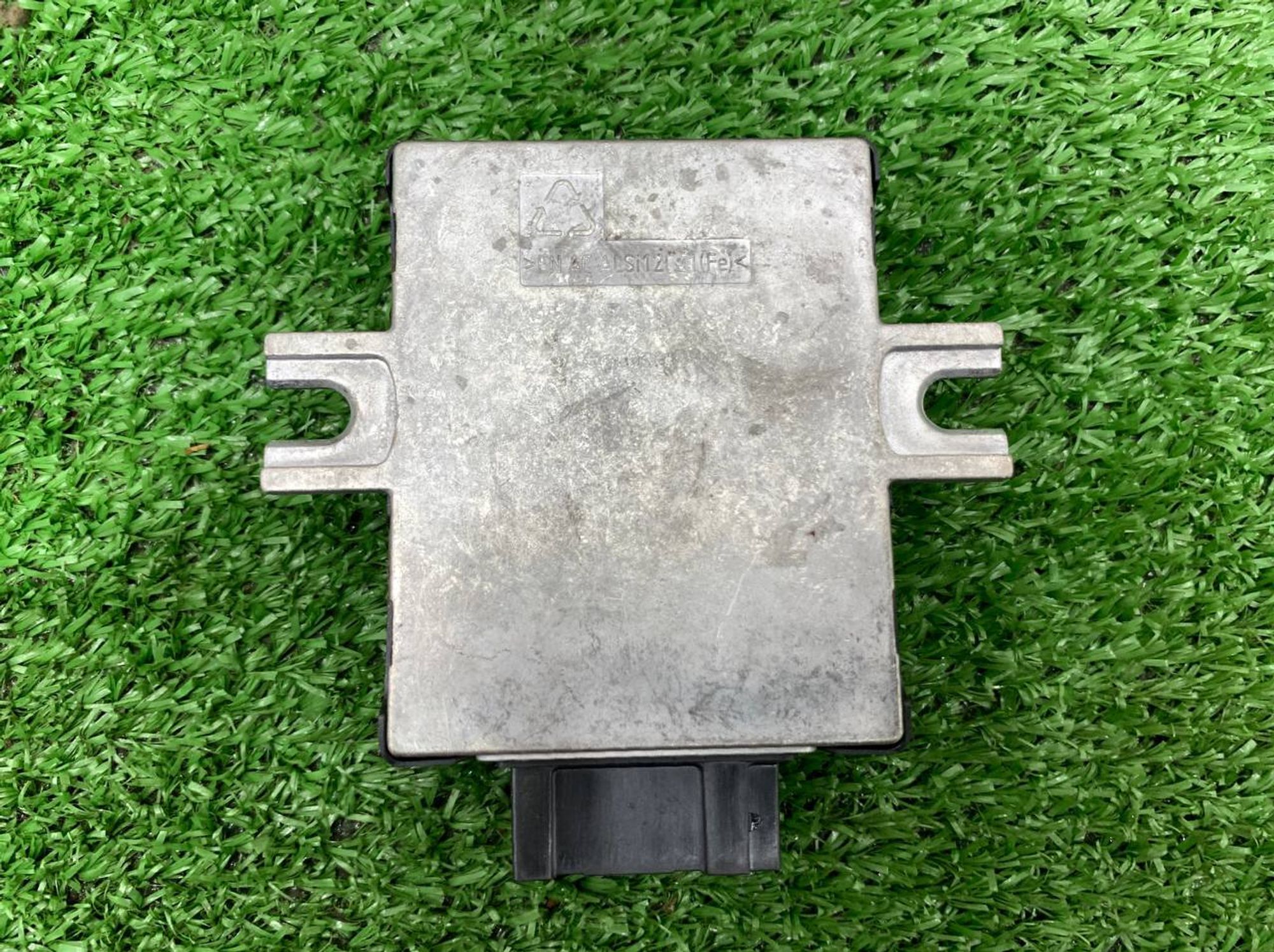 https://ycs.partsauto.market/partsauto-images/thmbs/userImages/h353NjtZg3VDP19b5HMt7LlpbQ93/part/0fed5c63-3a0e-4279-8d56-89a5112eac20_1719928859000.jpg