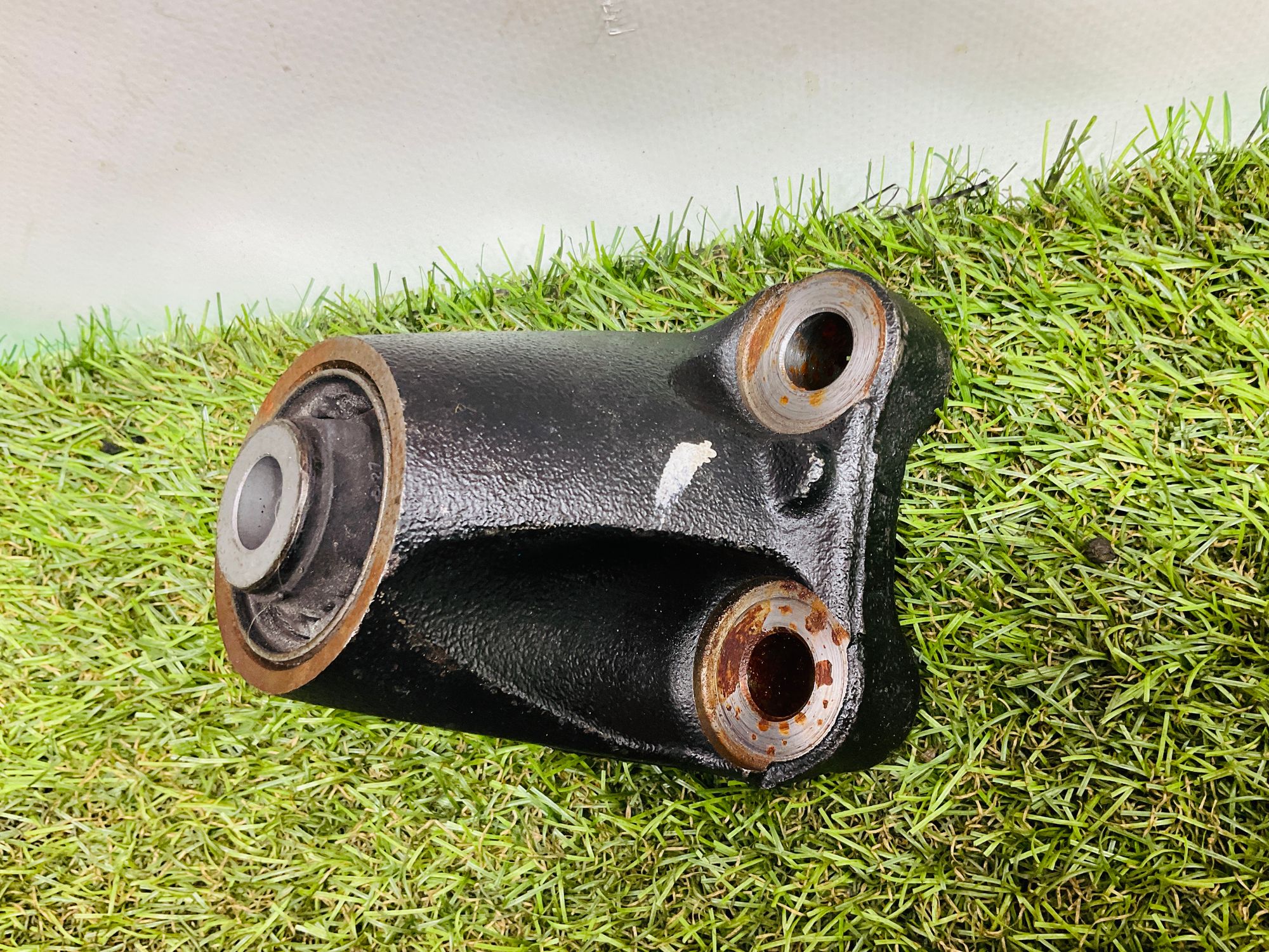 https://ycs.partsauto.market/partsauto-images/thmbs/userImages/h353NjtZg3VDP19b5HMt7LlpbQ93/part/0ffe90d2-7750-438c-9dec-d5343e4c2b79_1779722534238.jpg
