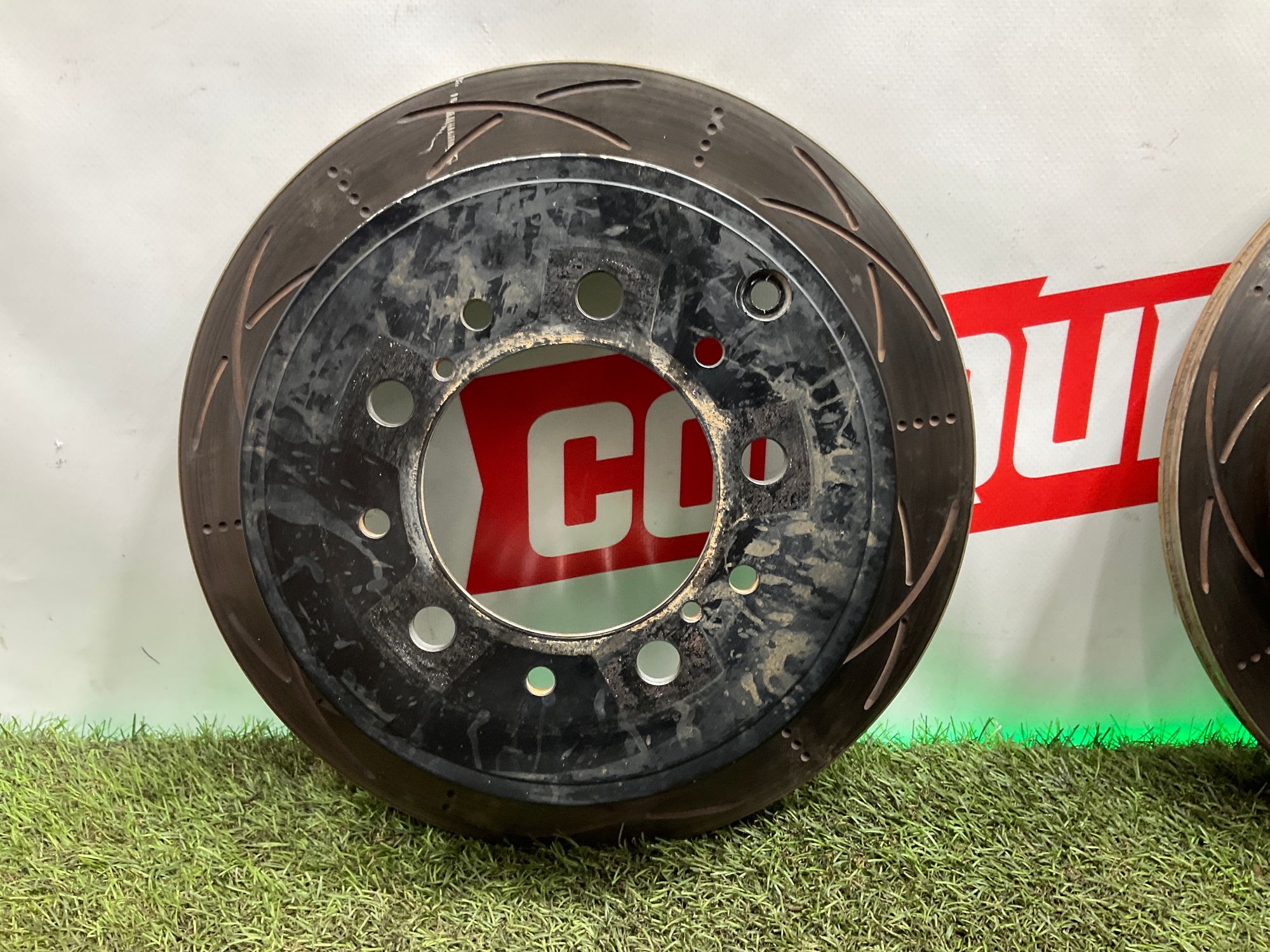 Диски тормозные задние Toyota Land Cruiser 200 рестайлинг 2 (2015—2023) 2017, 8000 рублей, Москва