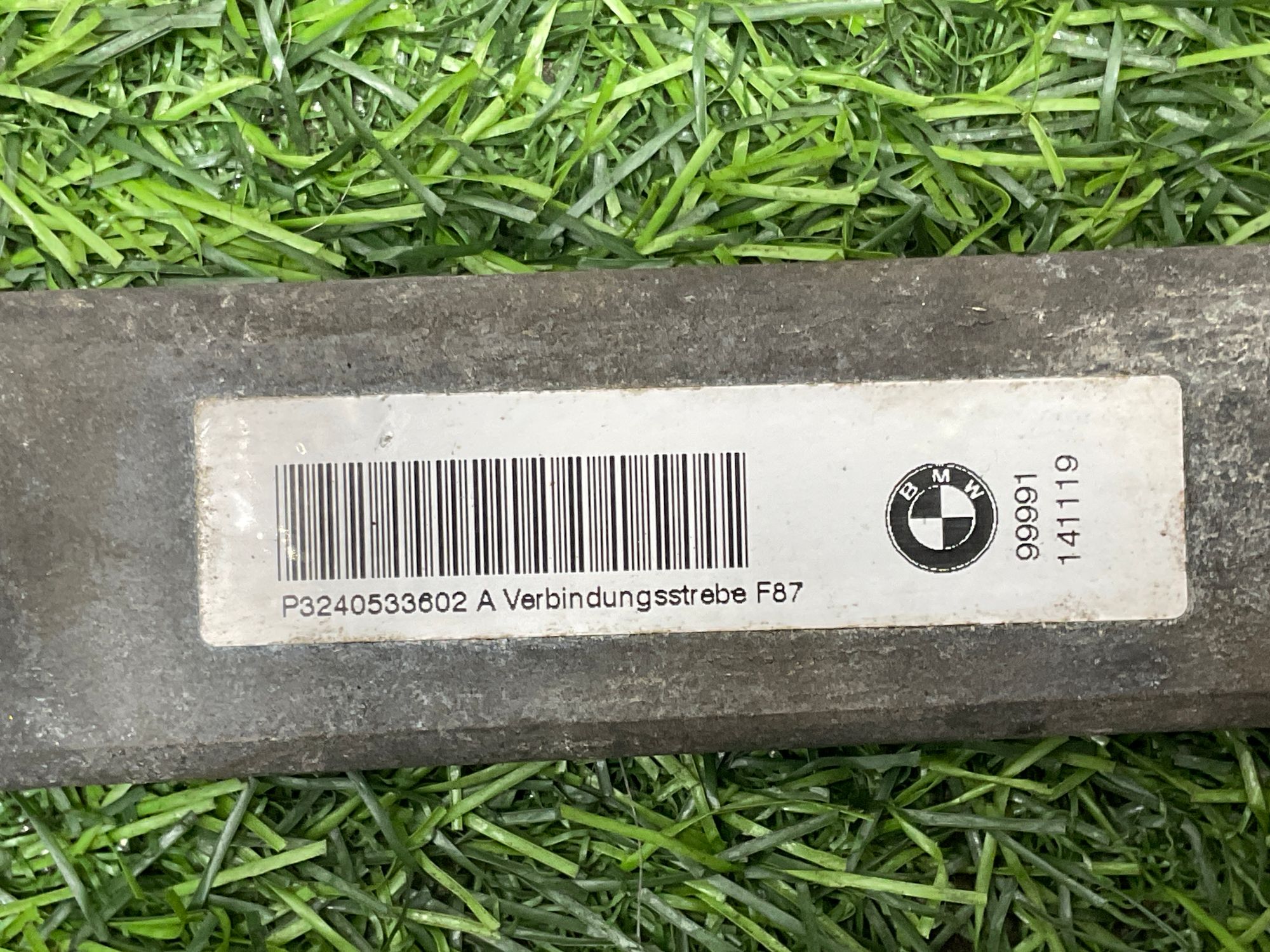 https://ycs.partsauto.market/partsauto-images/thmbs/userImages/h353NjtZg3VDP19b5HMt7LlpbQ93/part/1017390b-c97b-4312-8e99-9af8f2600166_1736408155222.jpg