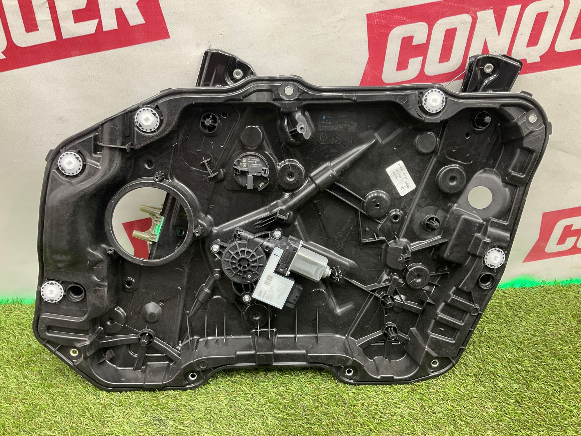 https://ycs.partsauto.market/partsauto-images/thmbs/userImages/h353NjtZg3VDP19b5HMt7LlpbQ93/part/106d6613-2a46-4808-b4a6-9c9b45a3b488_1748505201641.jpg