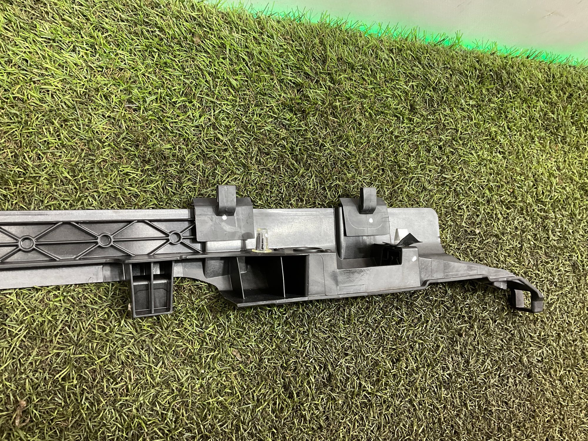 Кронштейн порога правый Porsche 911 GT3, 991 Рестайлинг 2018, 5000 рублей, Москва